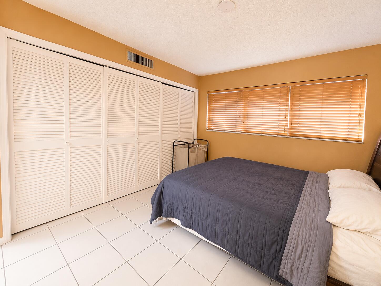 MAYBURY MANSIONS - Residential