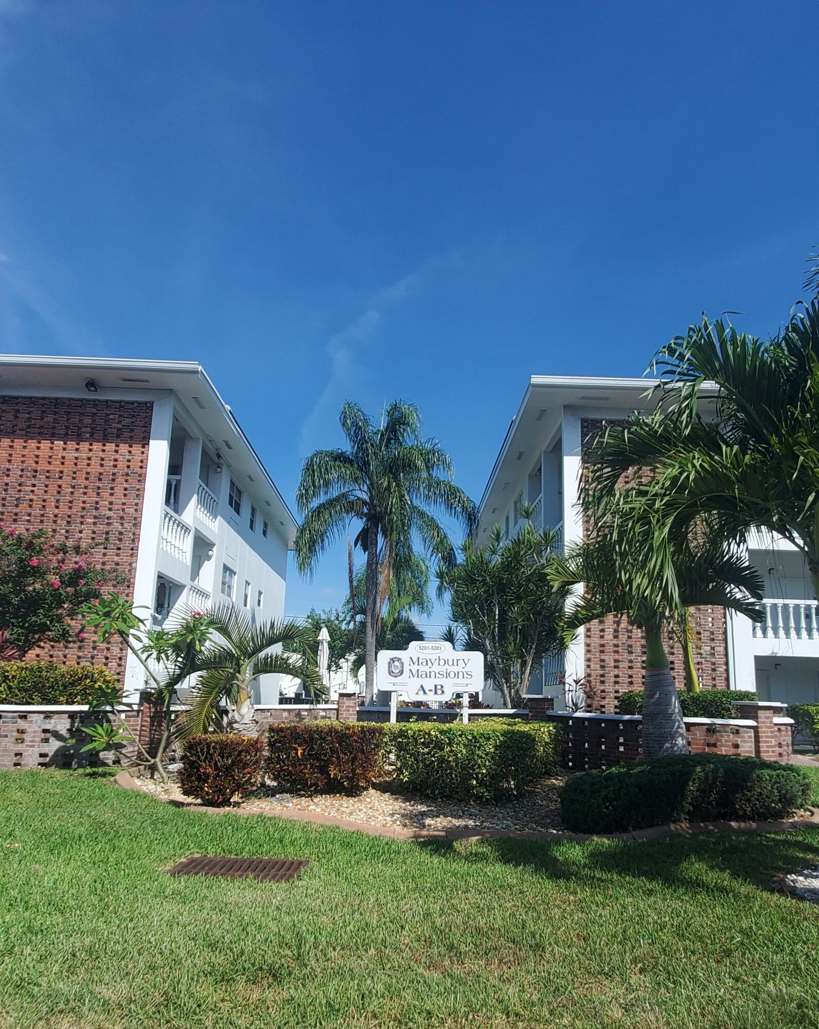 MAYBURY MANSIONS - Residential