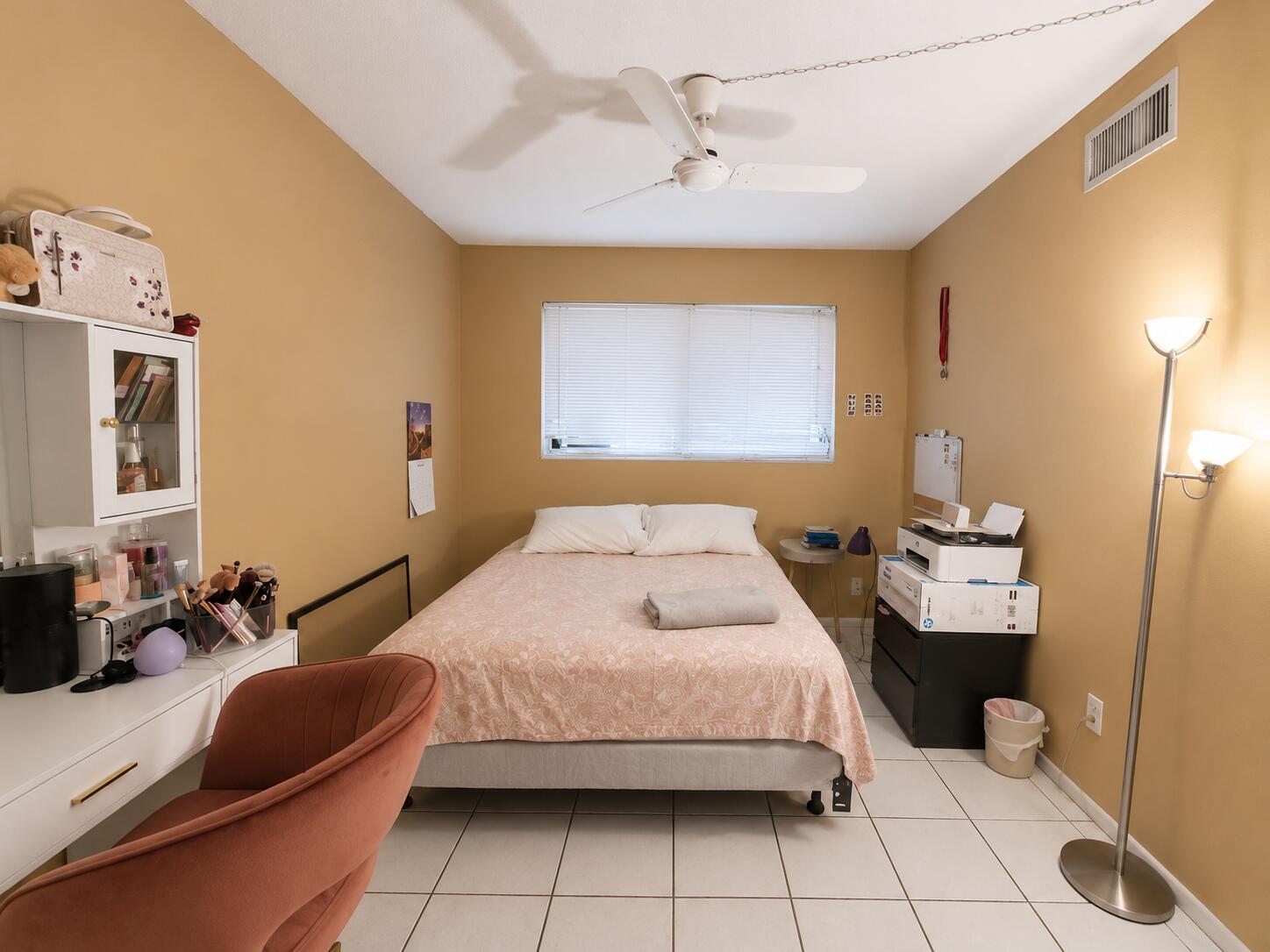 MAYBURY MANSIONS - Residential