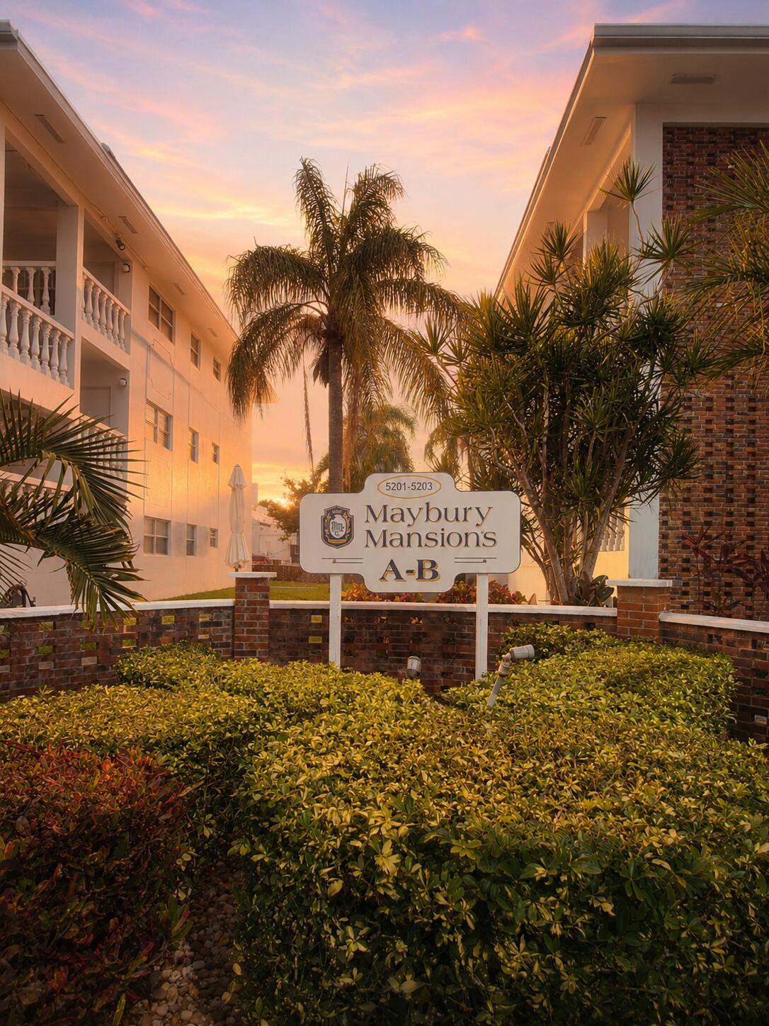 MAYBURY MANSIONS - Residential
