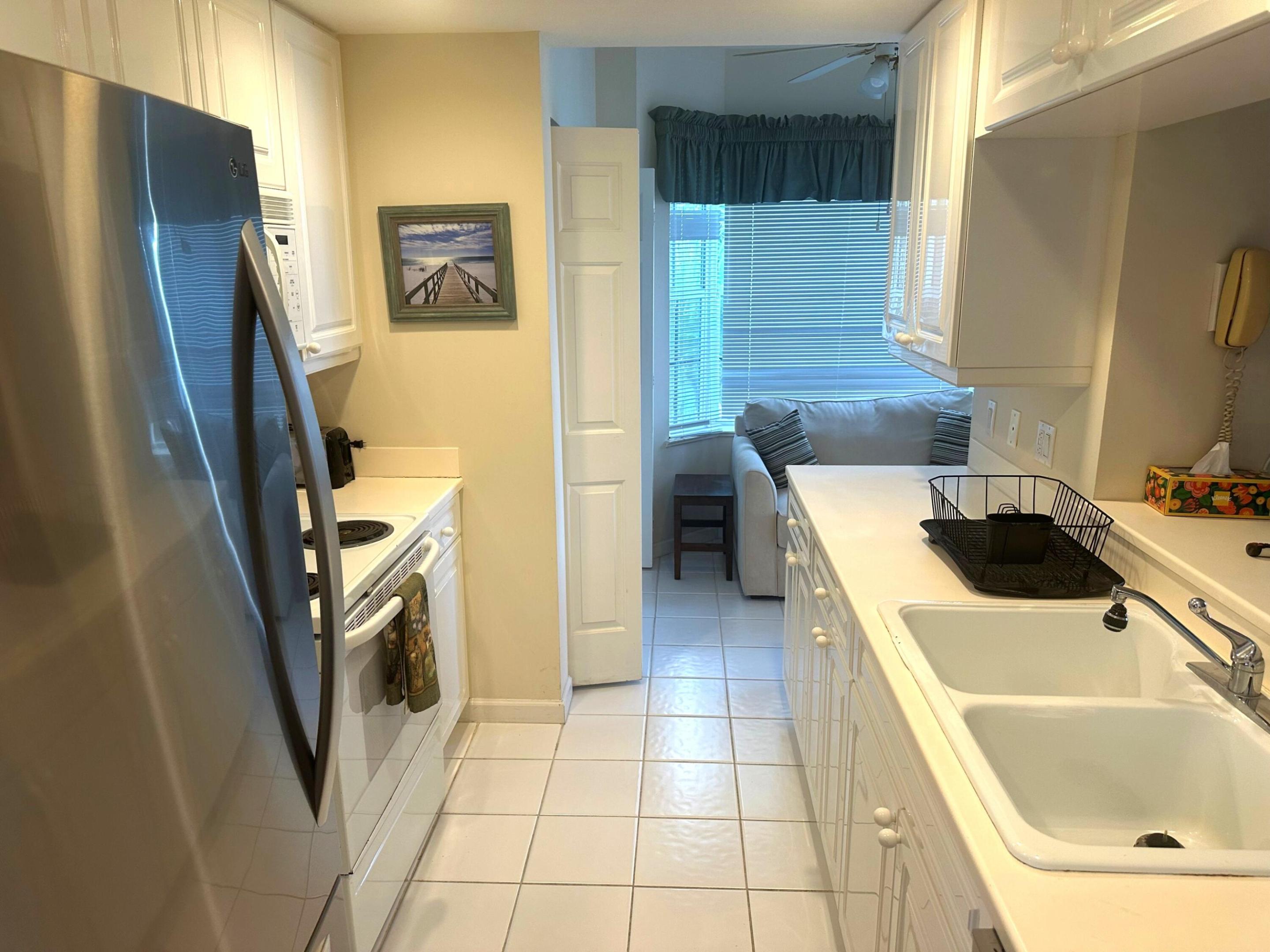 Bayview Irp Condo - Residential