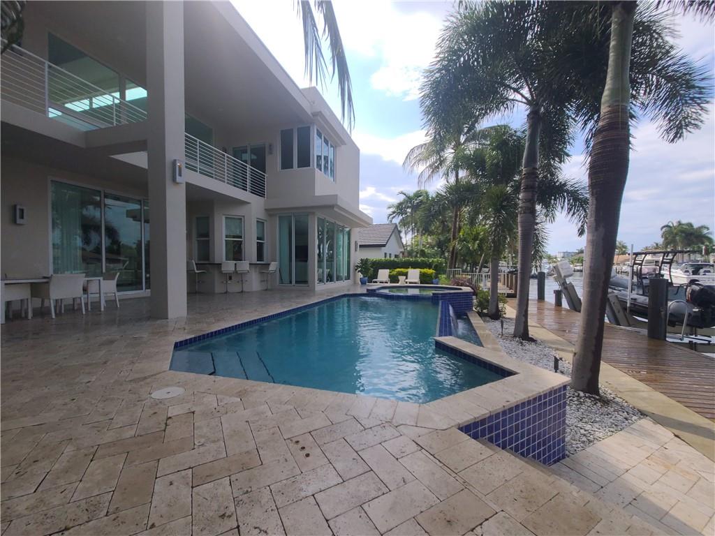 HILLSBORO HARBOR UNIT B - Residential