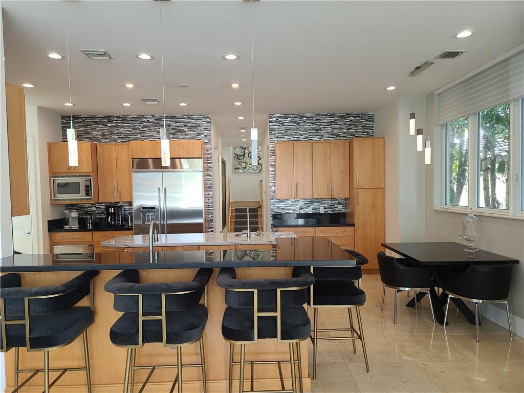 HILLSBORO HARBOR UNIT B - Residential
