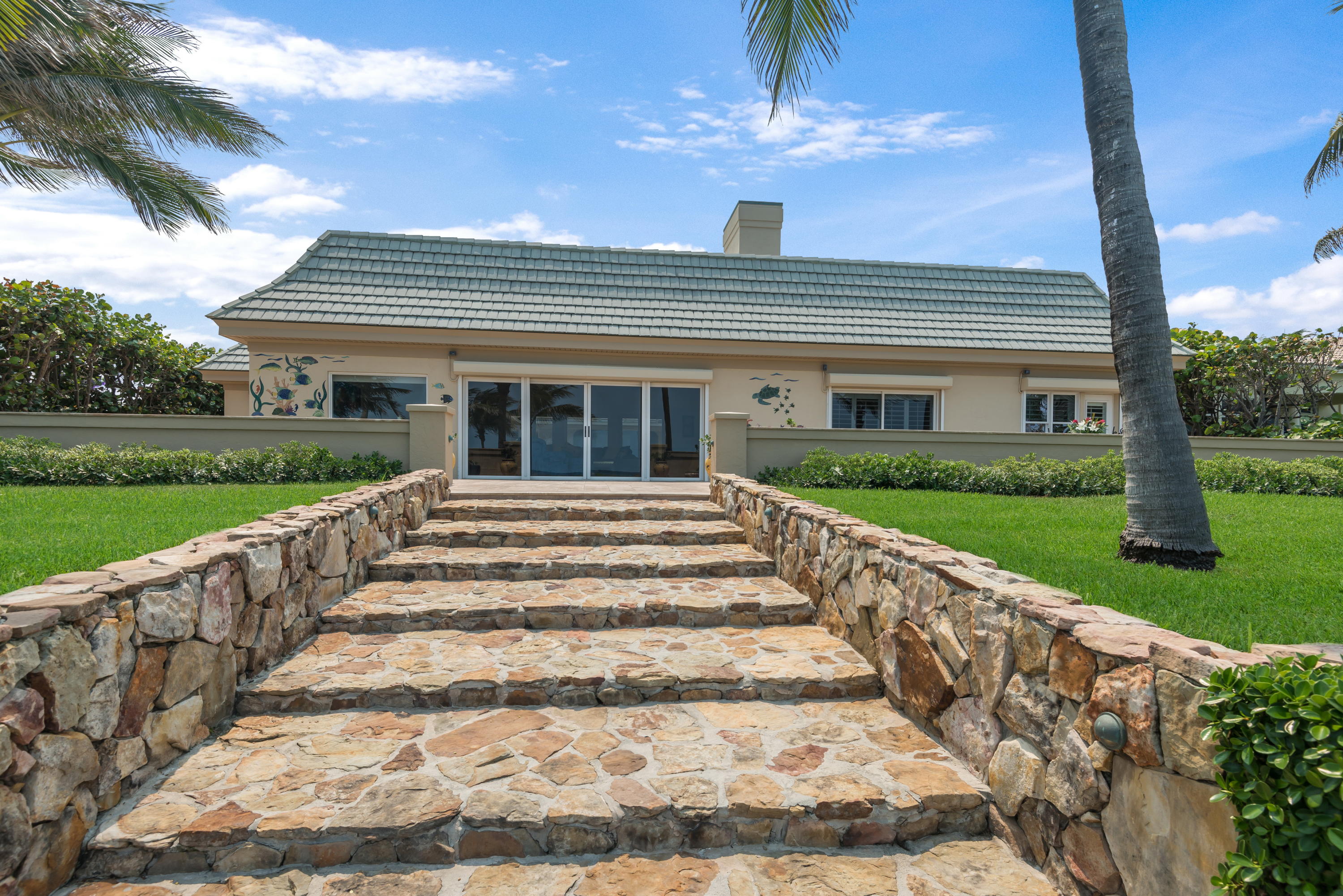JUPITER INLET BEACH COLONY - Residential