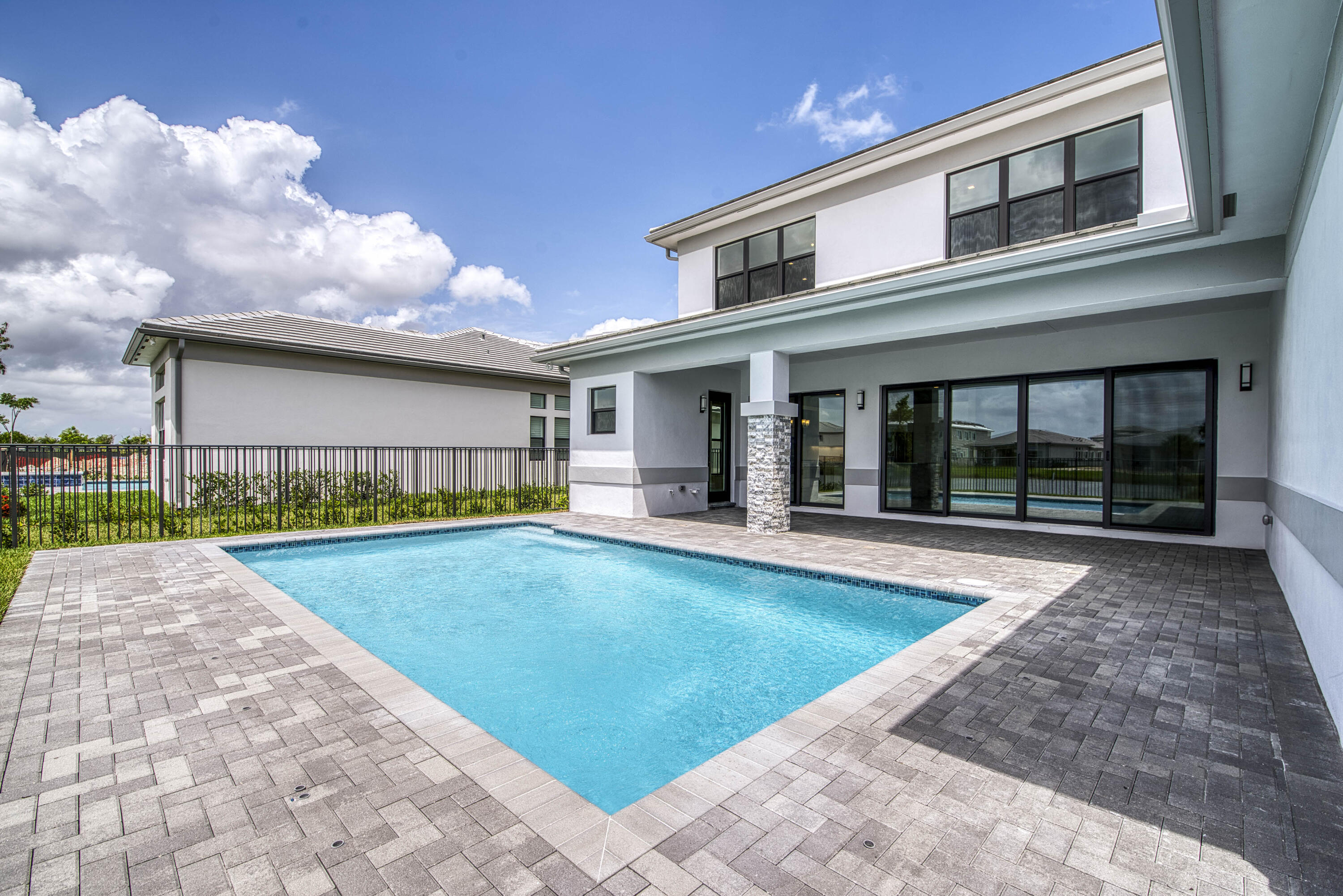Apex at Avenir - Residential