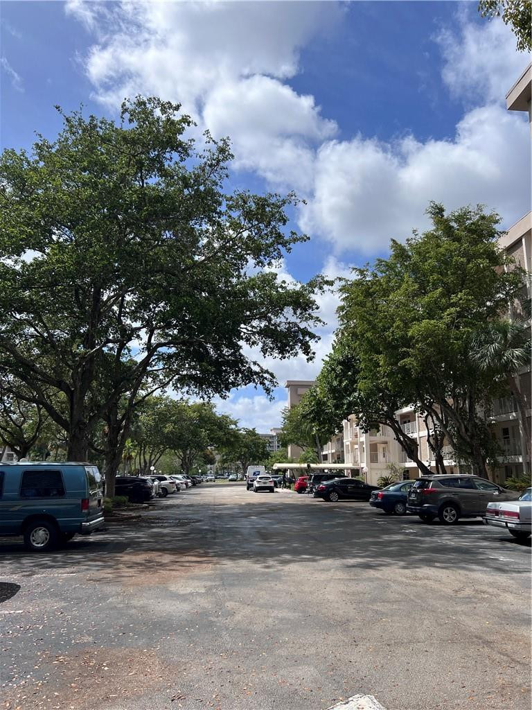 NO 16 PALM-AIRE COUNTRY CLUB - Residential Lease