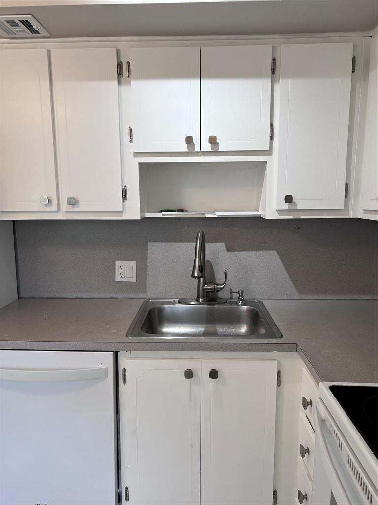 NO 16 PALM-AIRE COUNTRY CLUB - Residential Lease