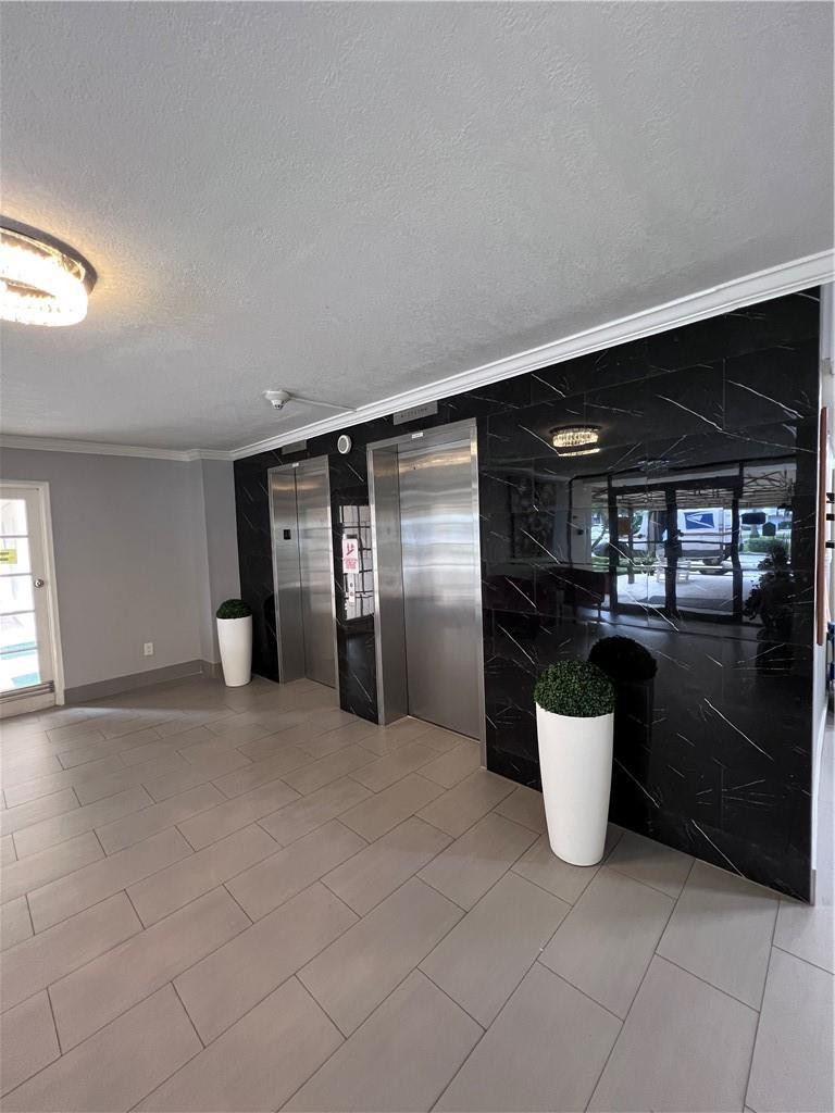 NO 16 PALM-AIRE COUNTRY CLUB - Residential Lease