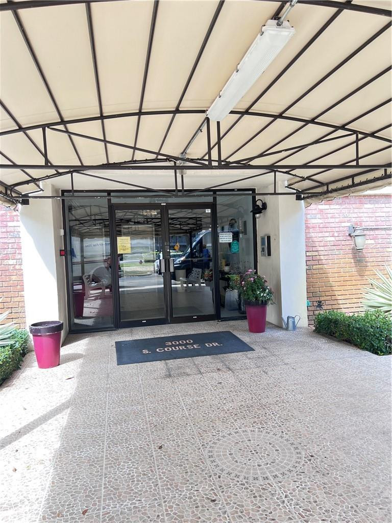 NO 16 PALM-AIRE COUNTRY CLUB - Residential Lease