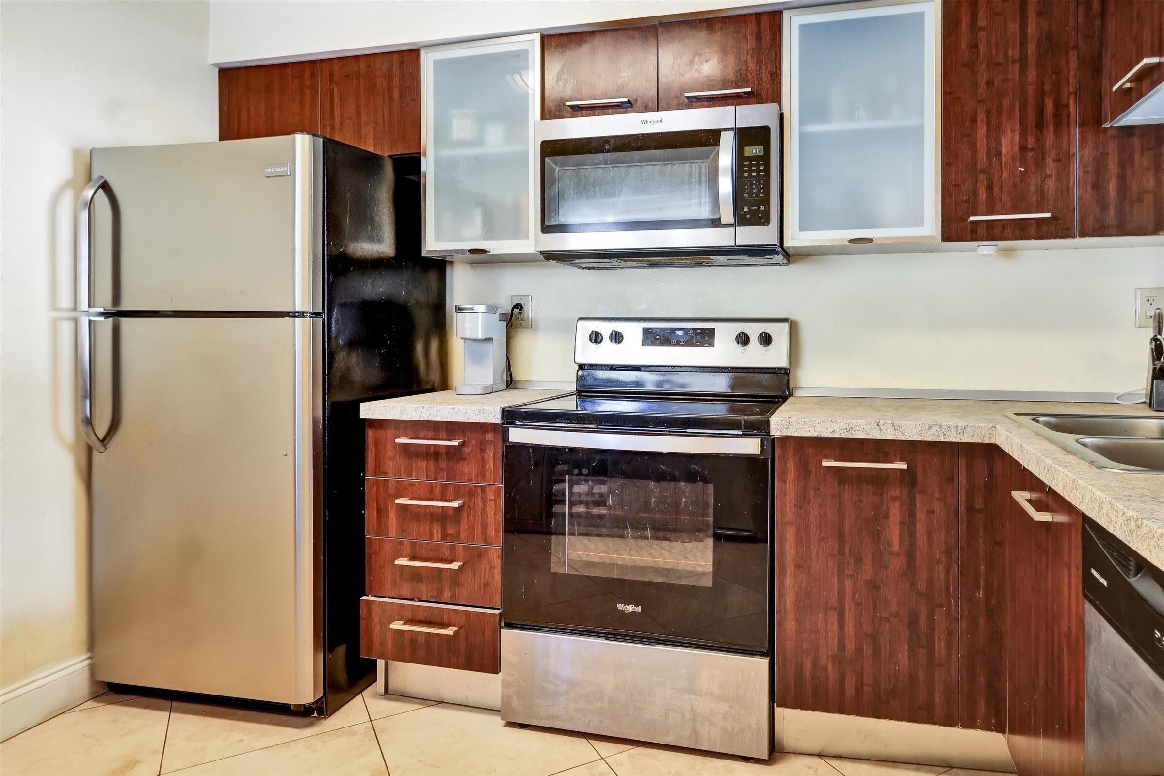 COLONNADES CONDO - Residential