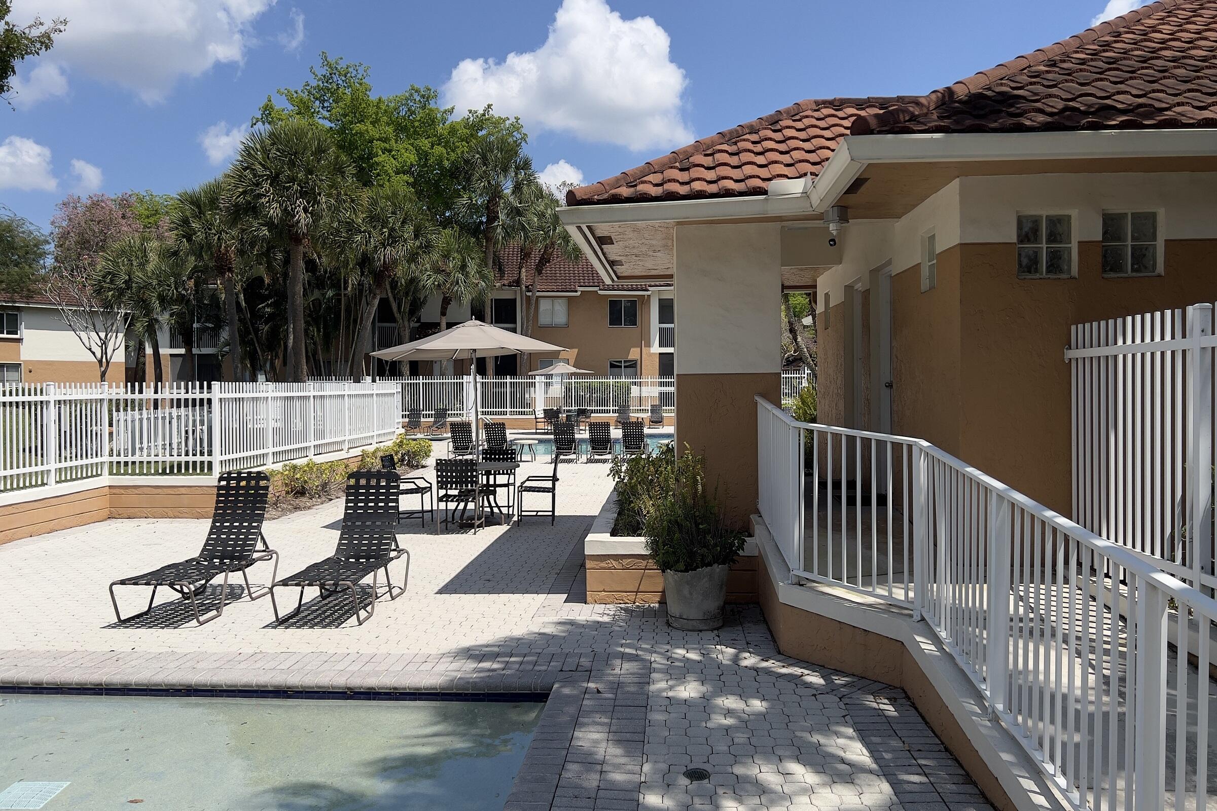 COLONNADES CONDO - Residential