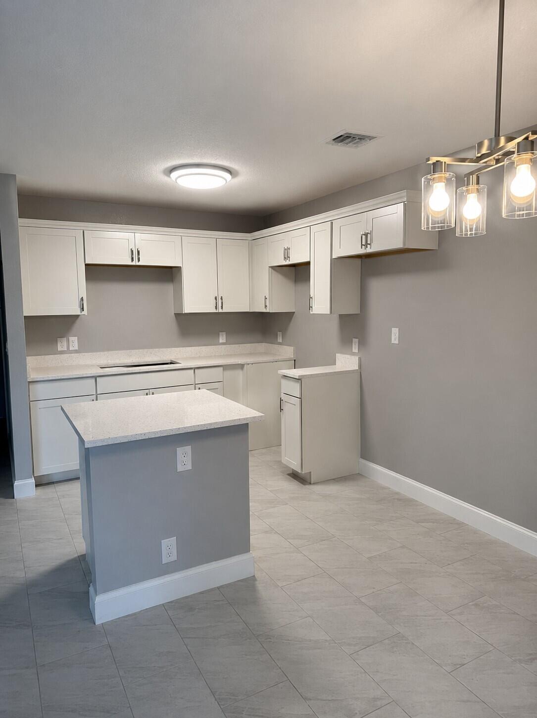 RIVIERA BEACH HEIGHTS ADD 8 - Residential