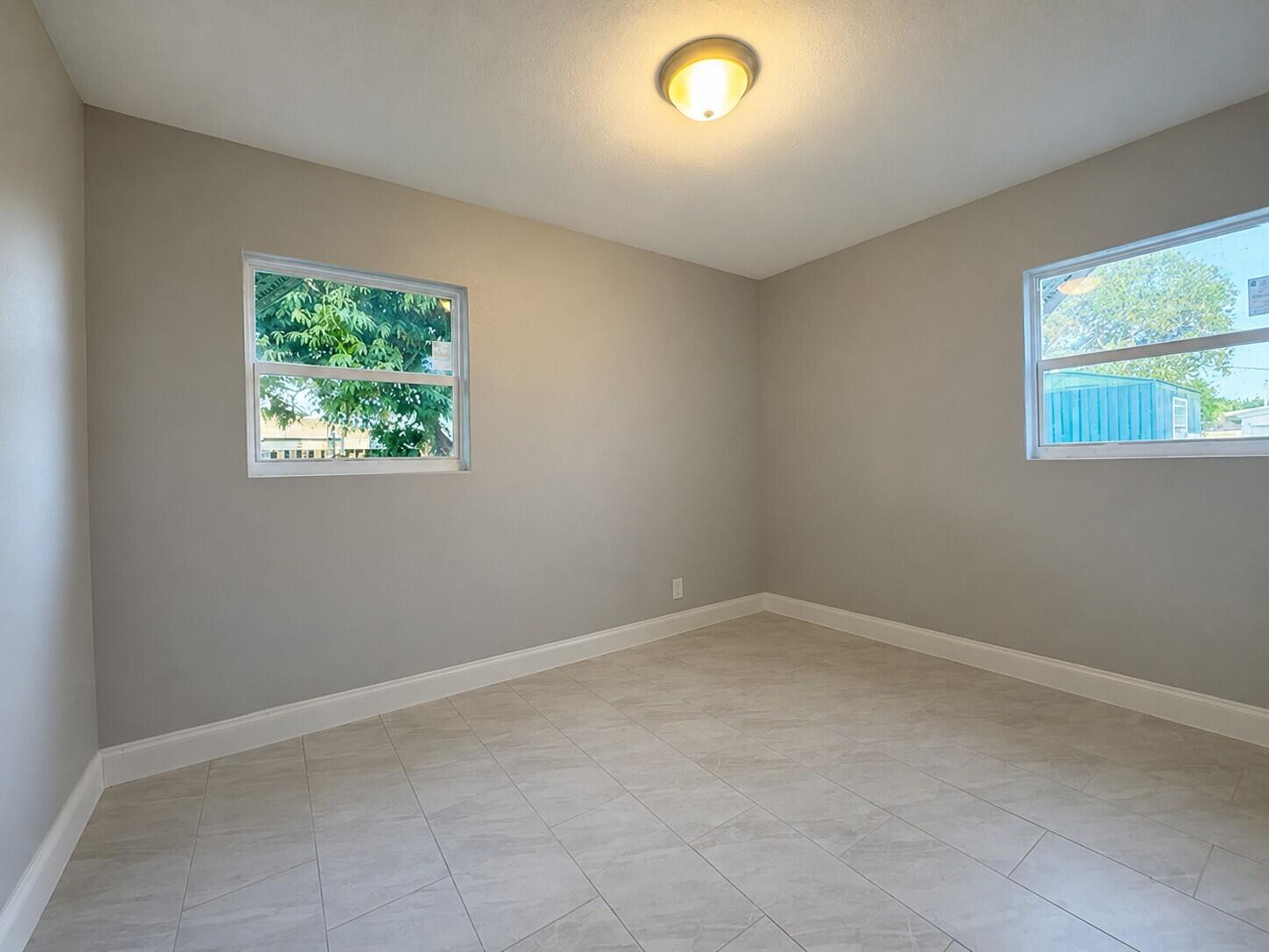 RIVIERA BEACH HEIGHTS ADD 8 - Residential