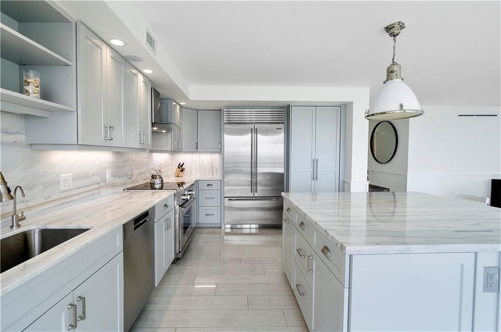 OCEAN TOWERS CONDOMINIUM - Residential