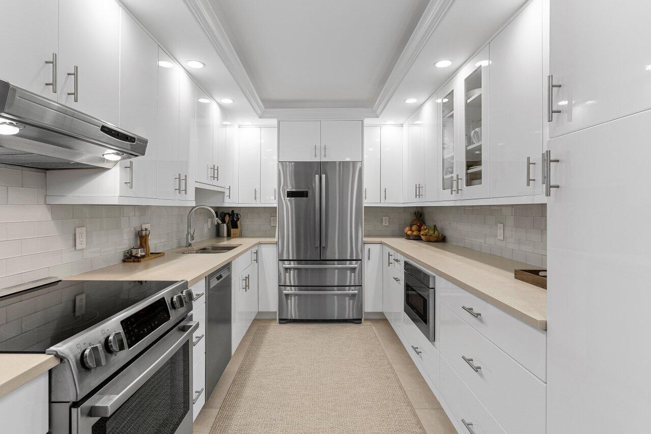 One Hundred Sun & Surf Cond - Residential