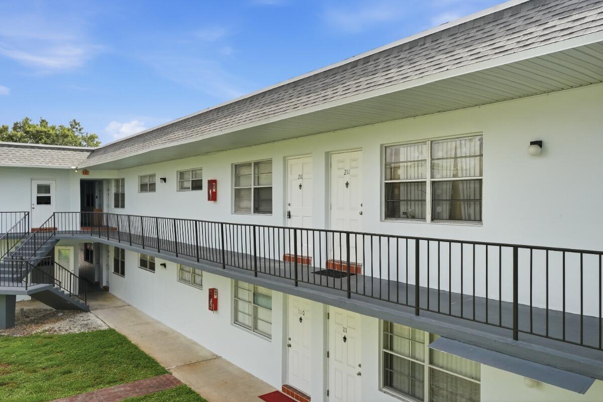 II DELWOOD WEST CONDO - Residential Lease