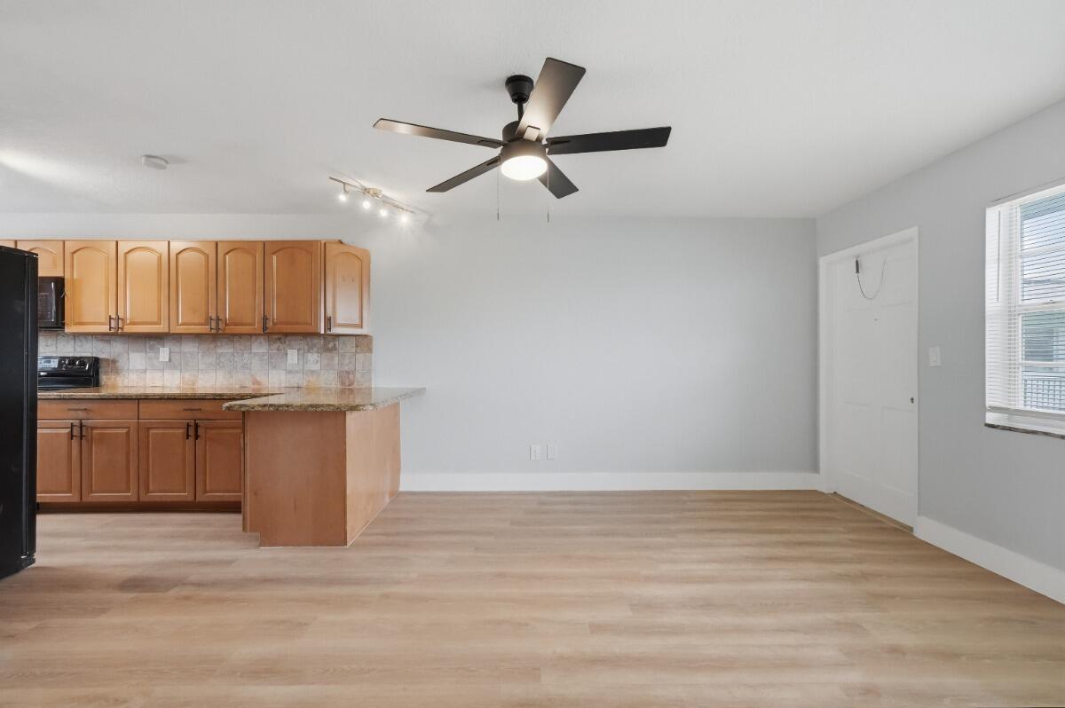 II DELWOOD WEST CONDO - Residential Lease
