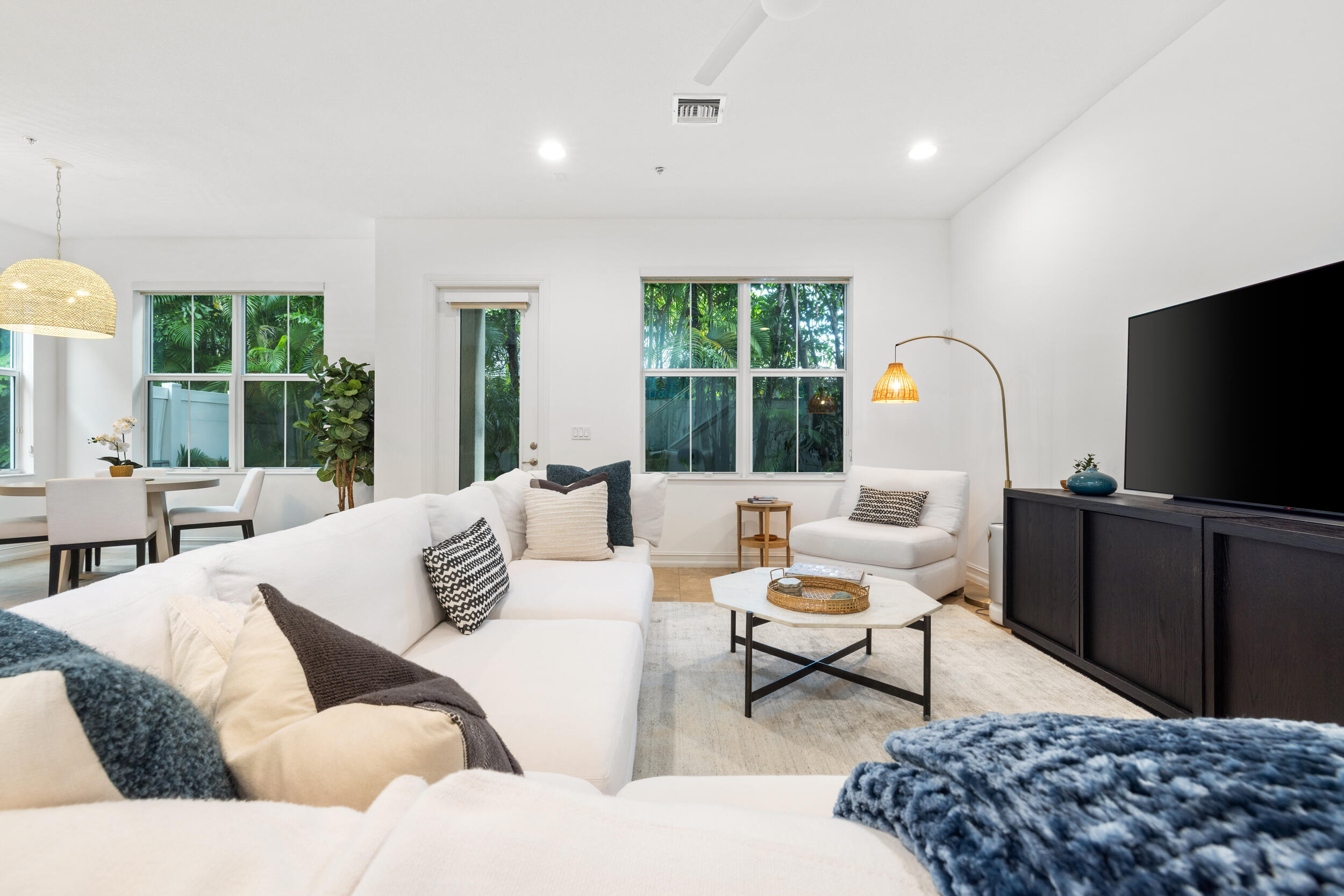 HAMPTON COVE - Residential Lease