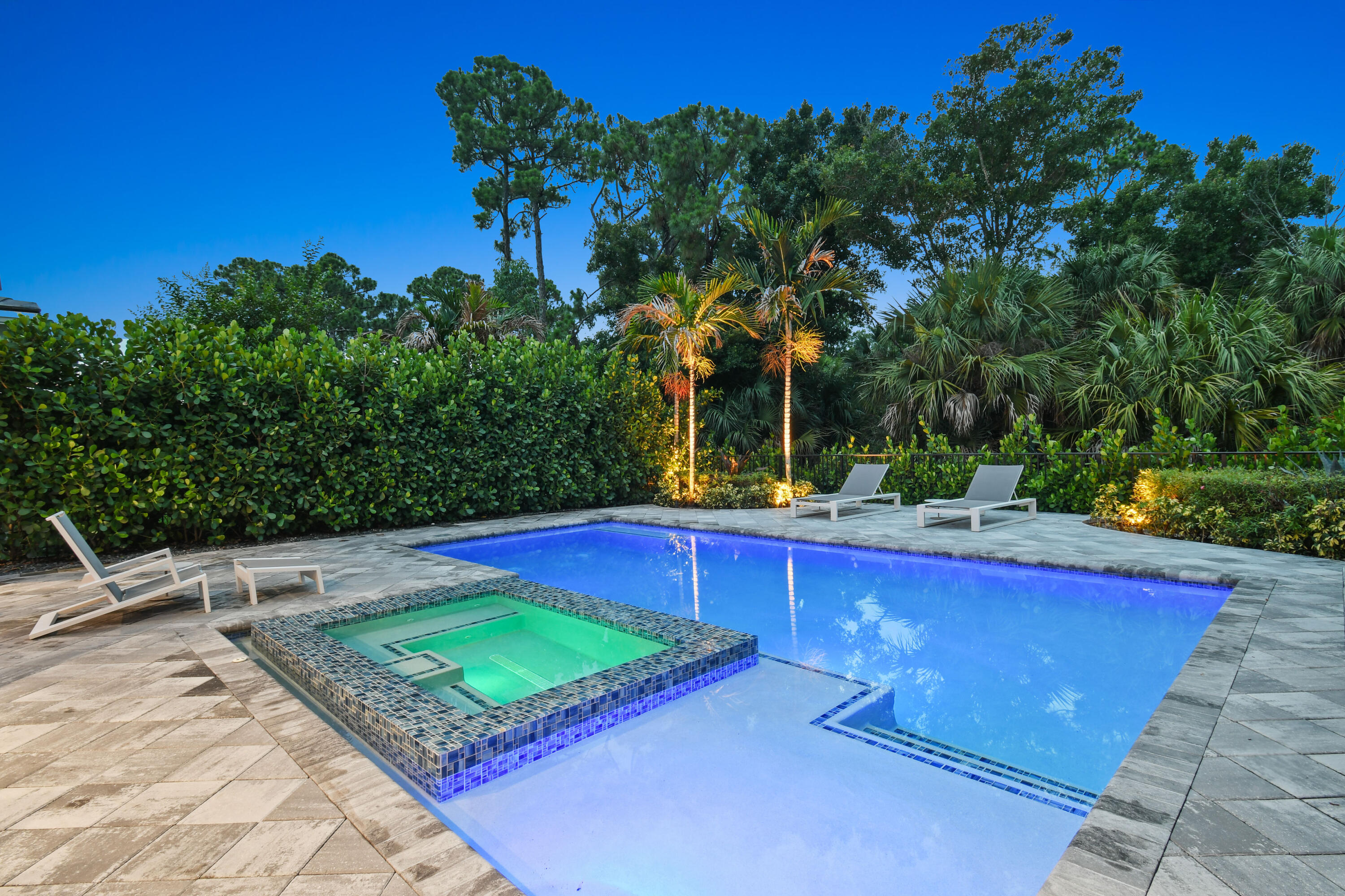 ARTISTRY - Residential