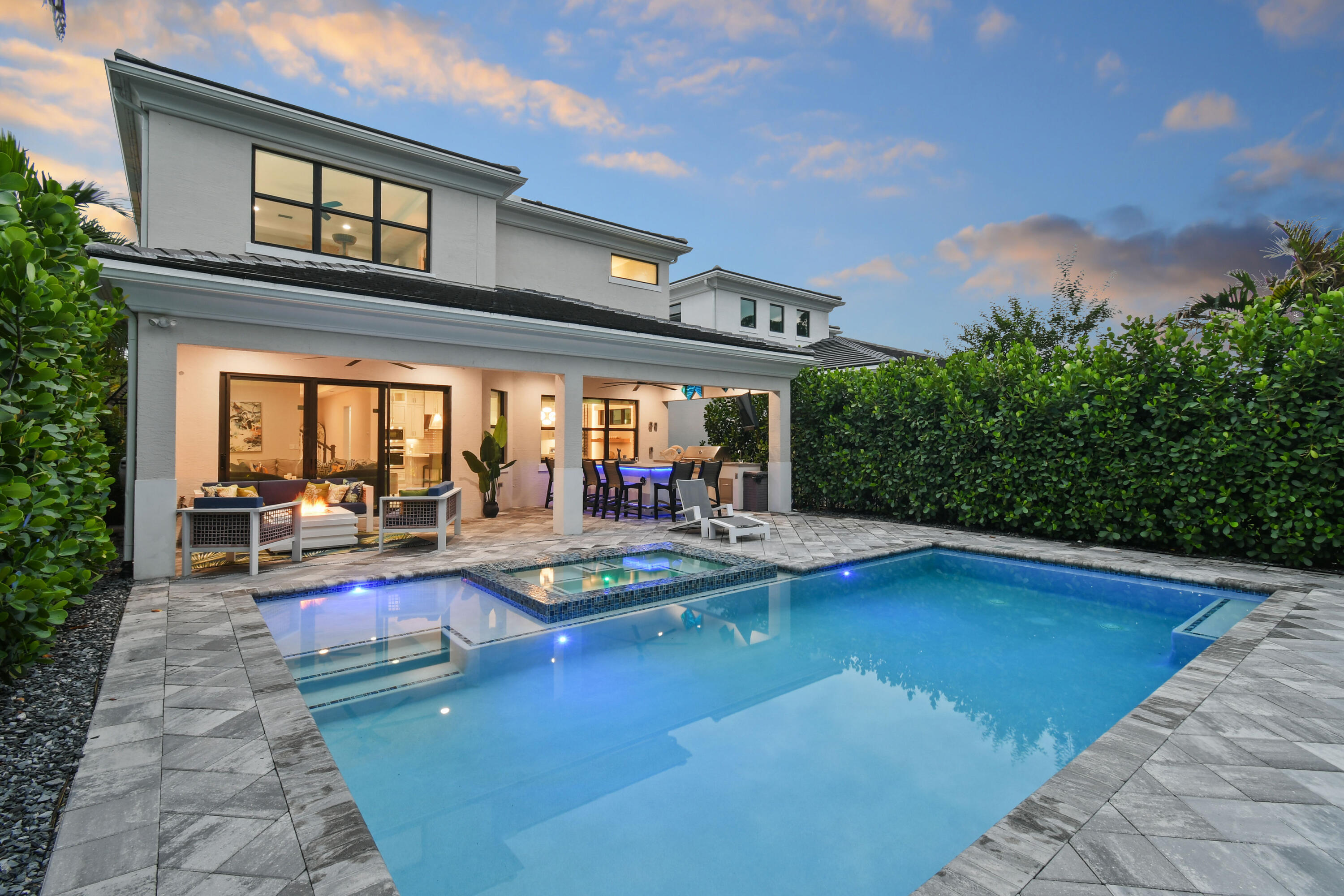 ARTISTRY - Residential