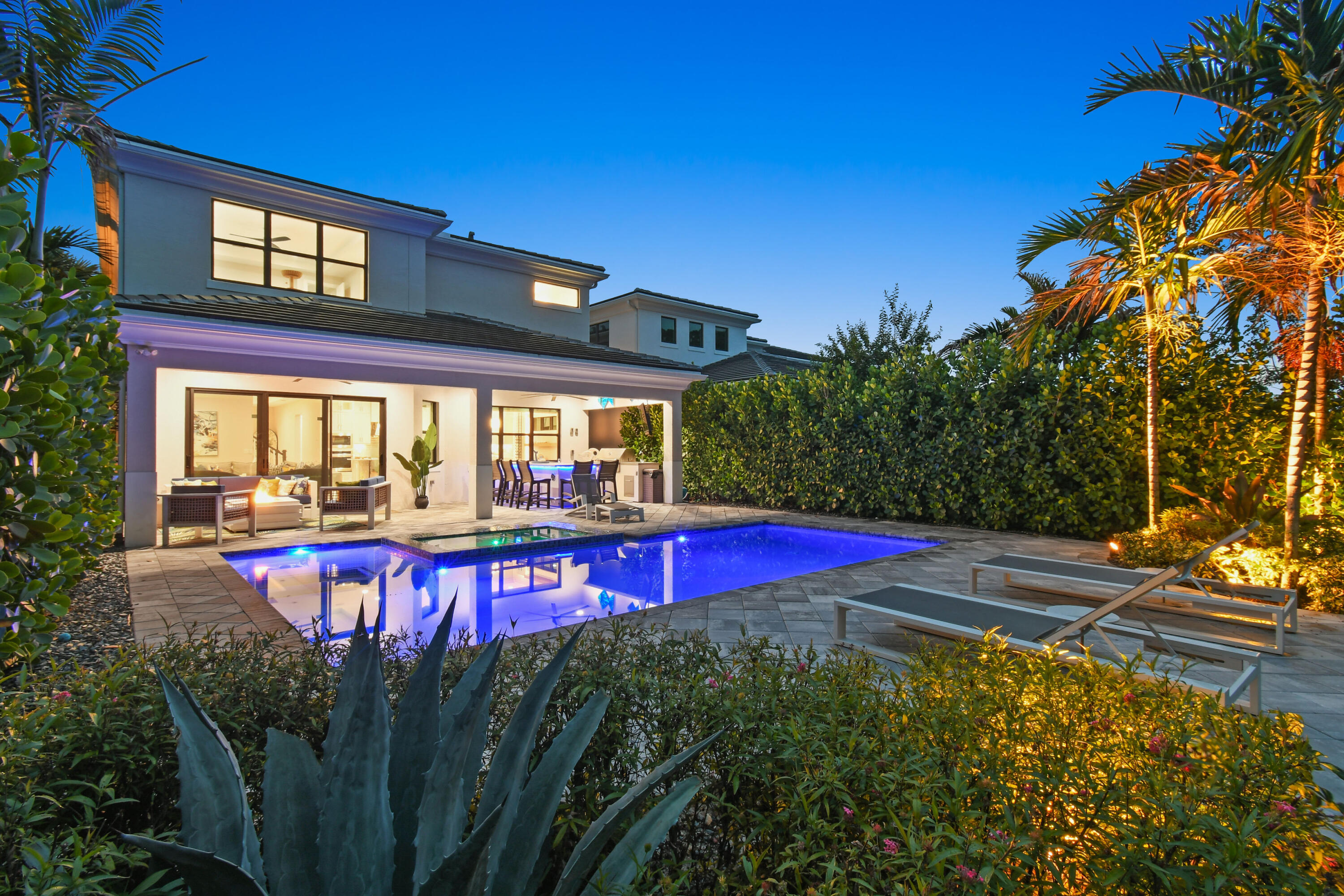 ARTISTRY - Residential