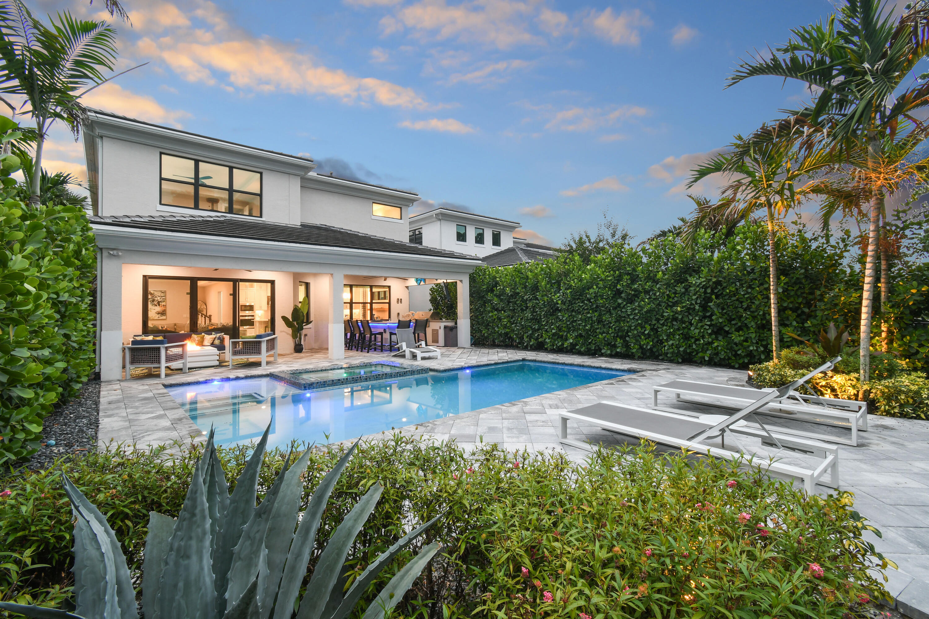 ARTISTRY - Residential