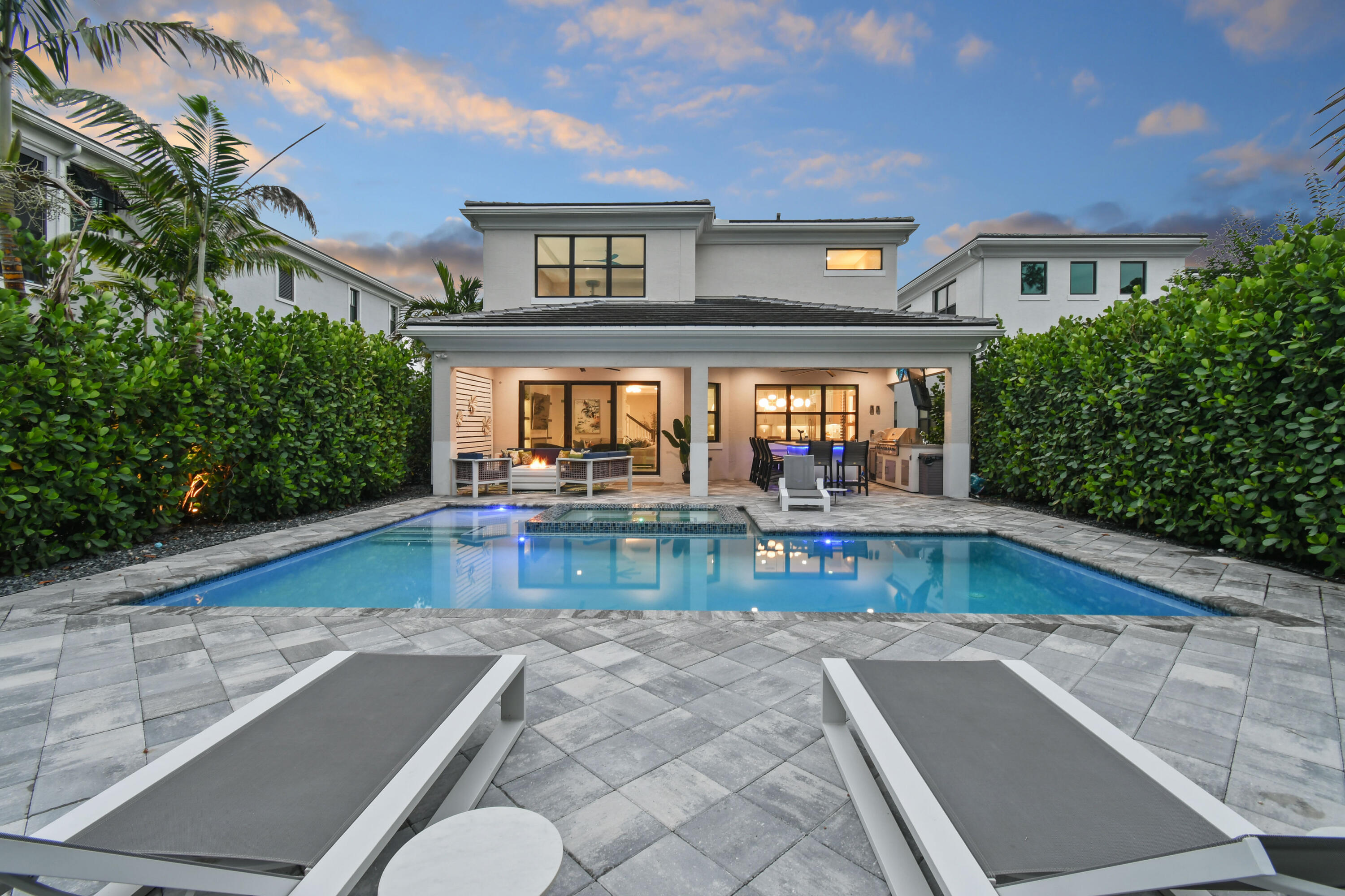 ARTISTRY - Residential