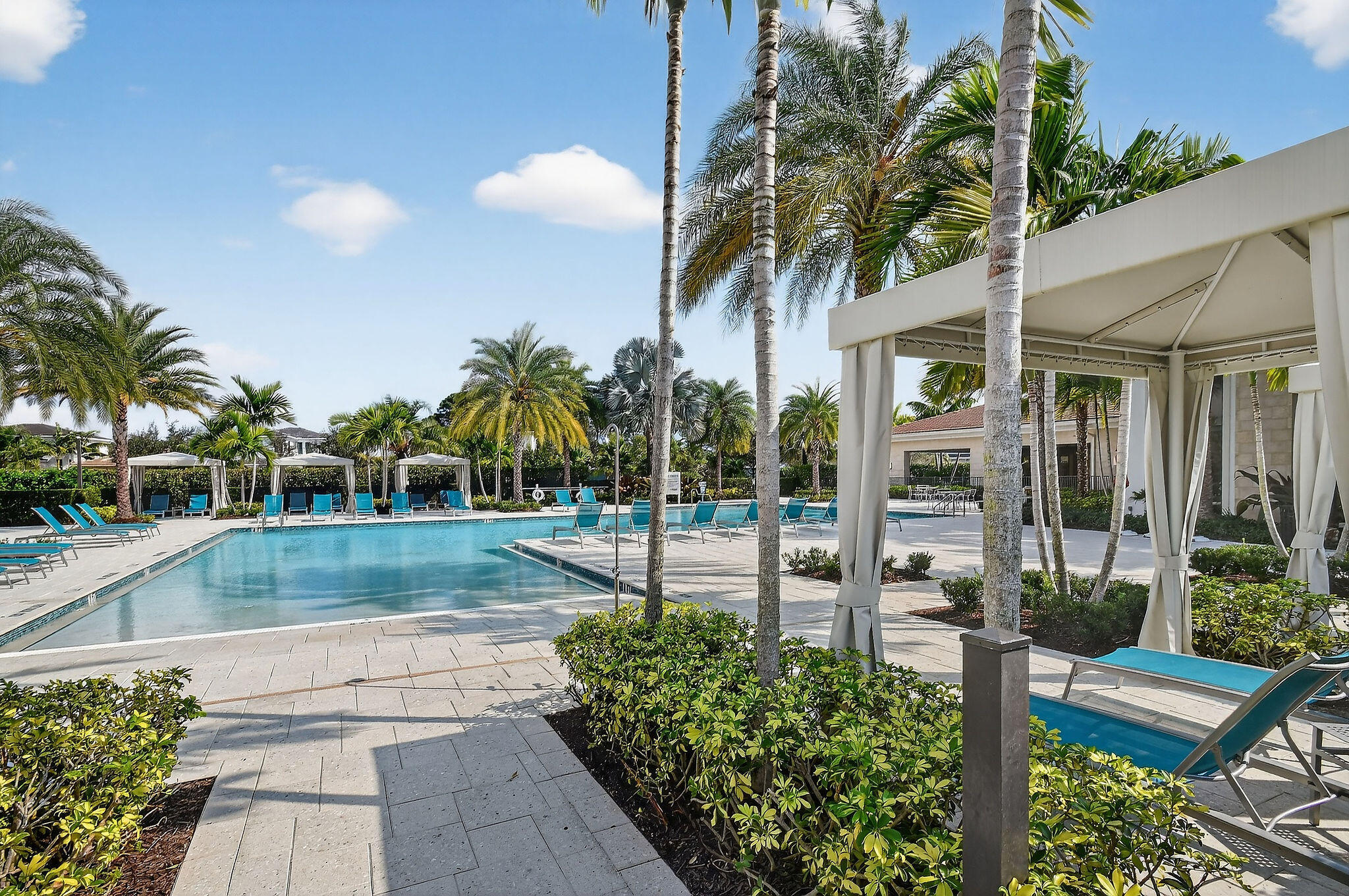 ARTISTRY - Residential