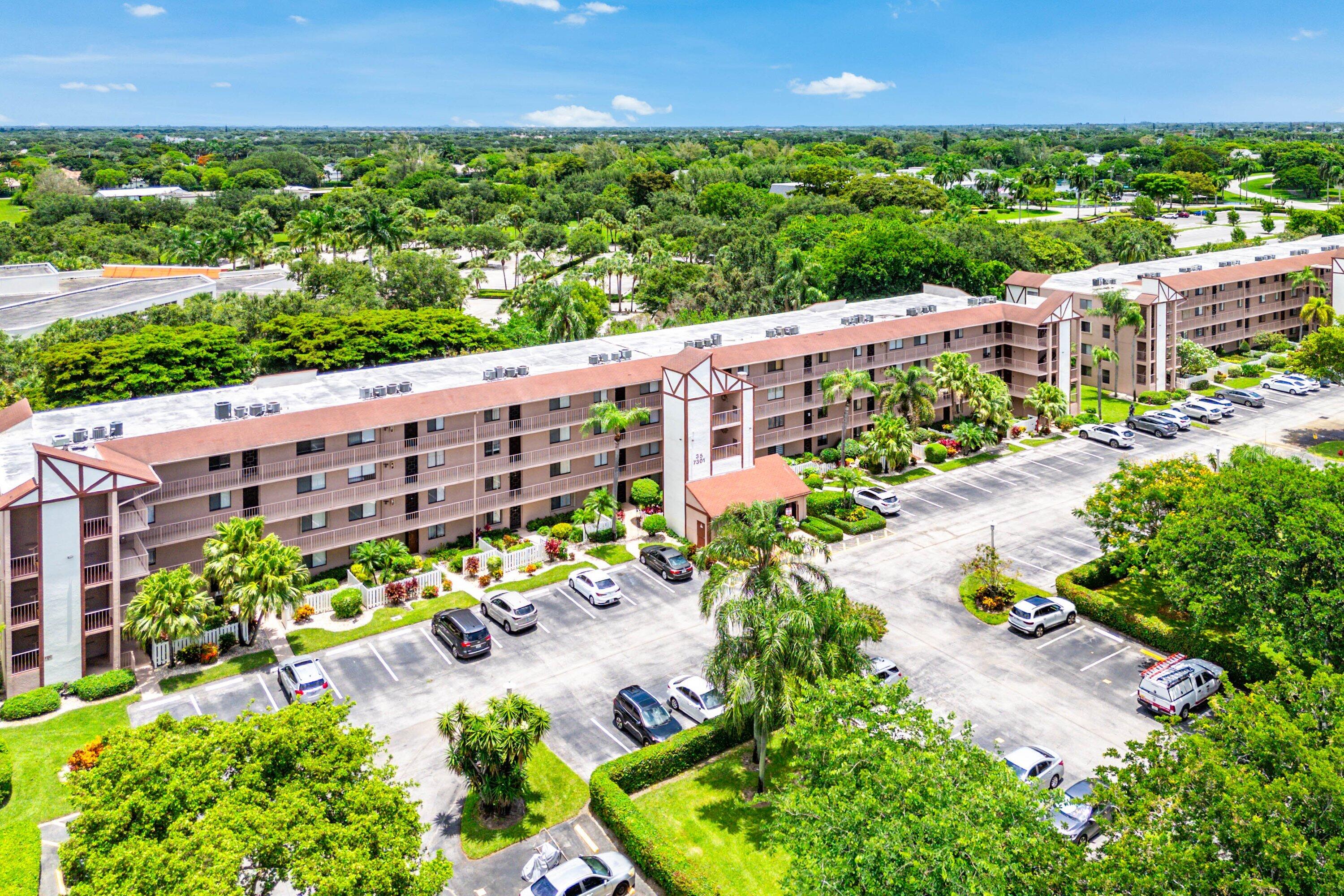 HUNTINGTON LAKES SEC FOUR CONDOS - Residential