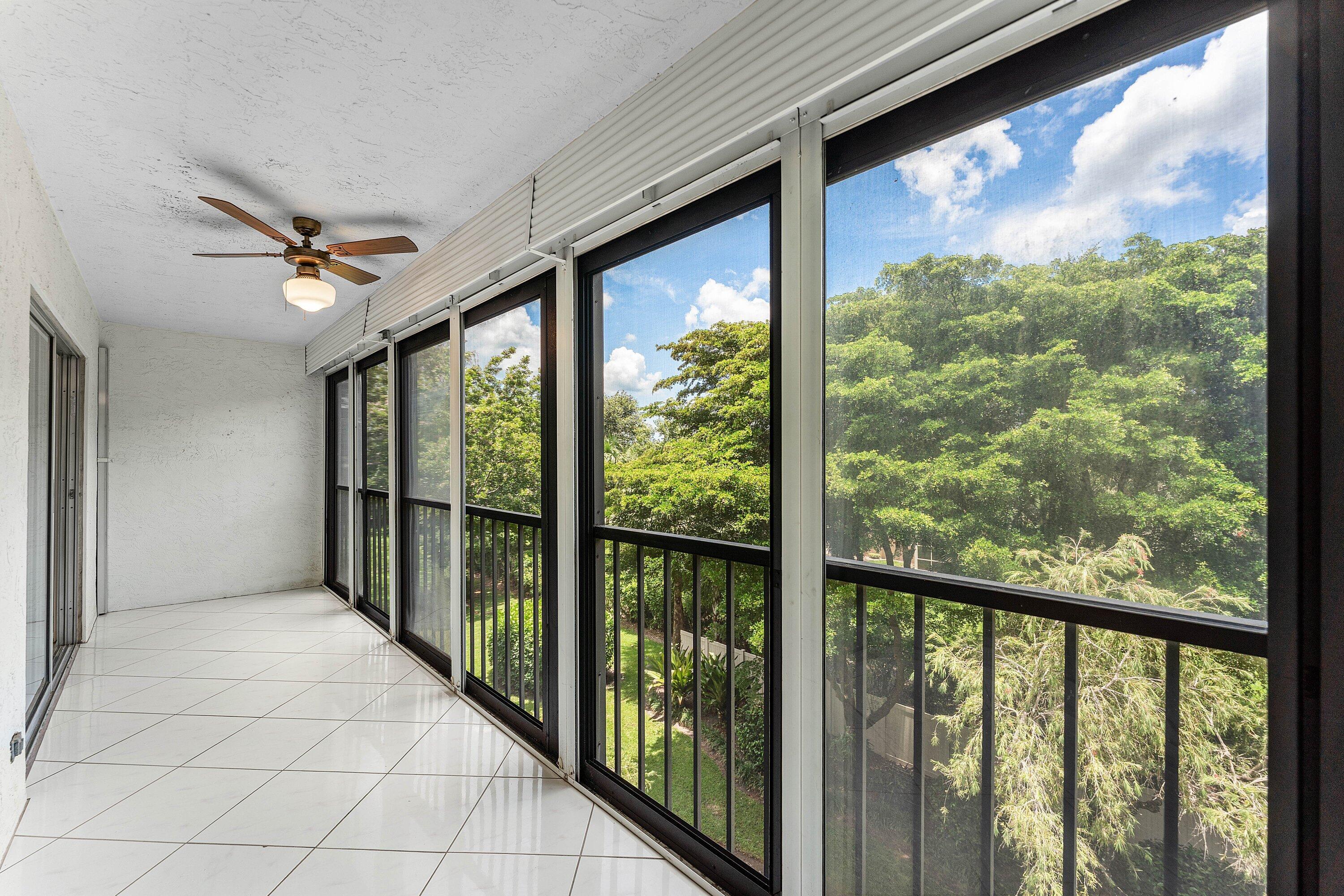 HUNTINGTON LAKES SEC FOUR CONDOS - Residential