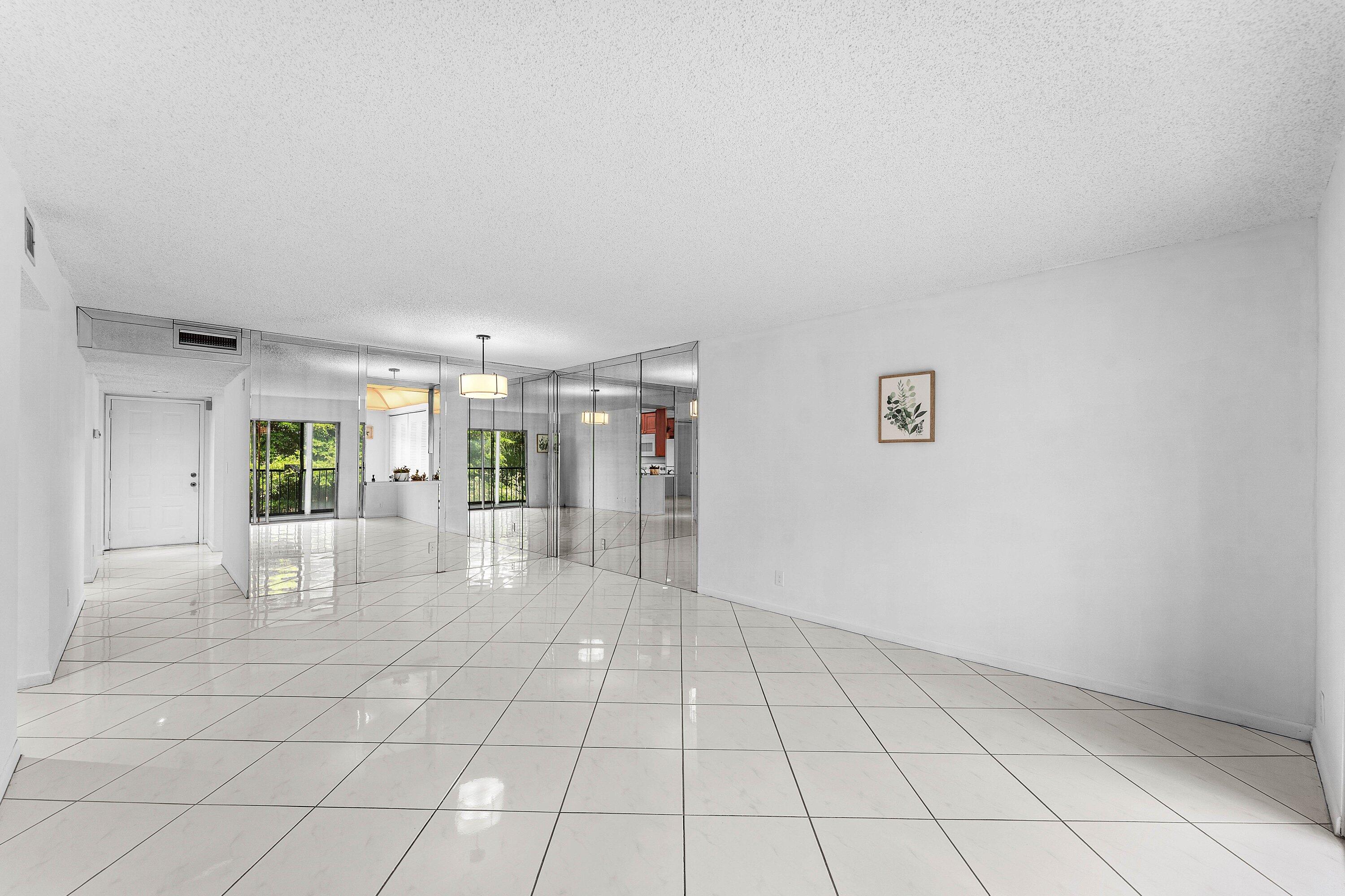 HUNTINGTON LAKES SEC FOUR CONDOS - Residential