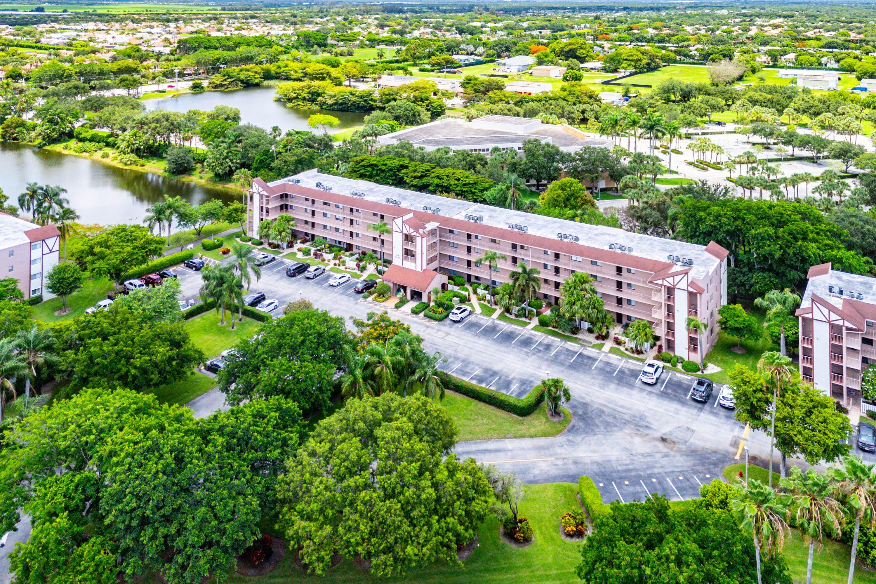 HUNTINGTON LAKES SEC FOUR CONDOS - Residential