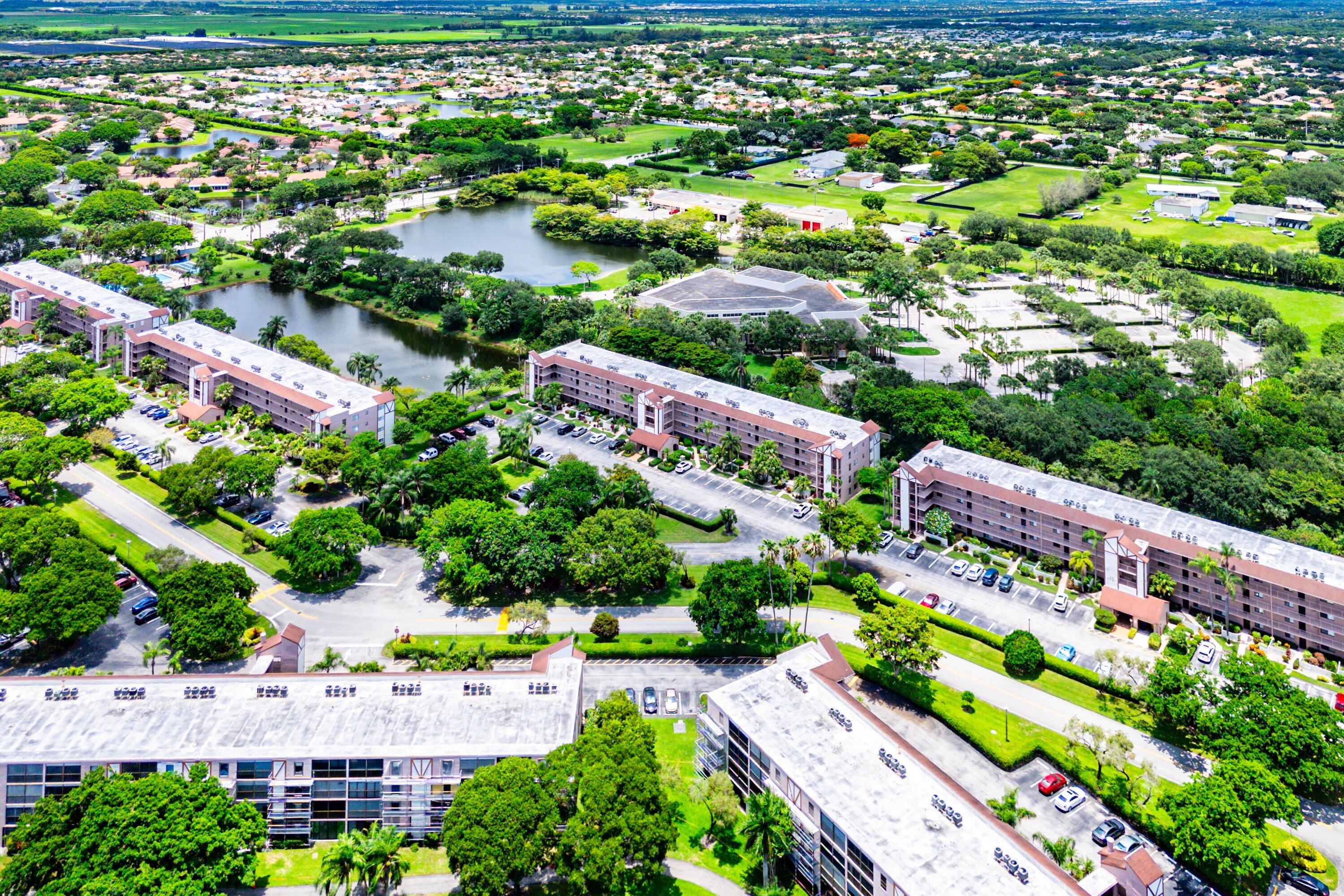 HUNTINGTON LAKES SEC FOUR CONDOS - Residential