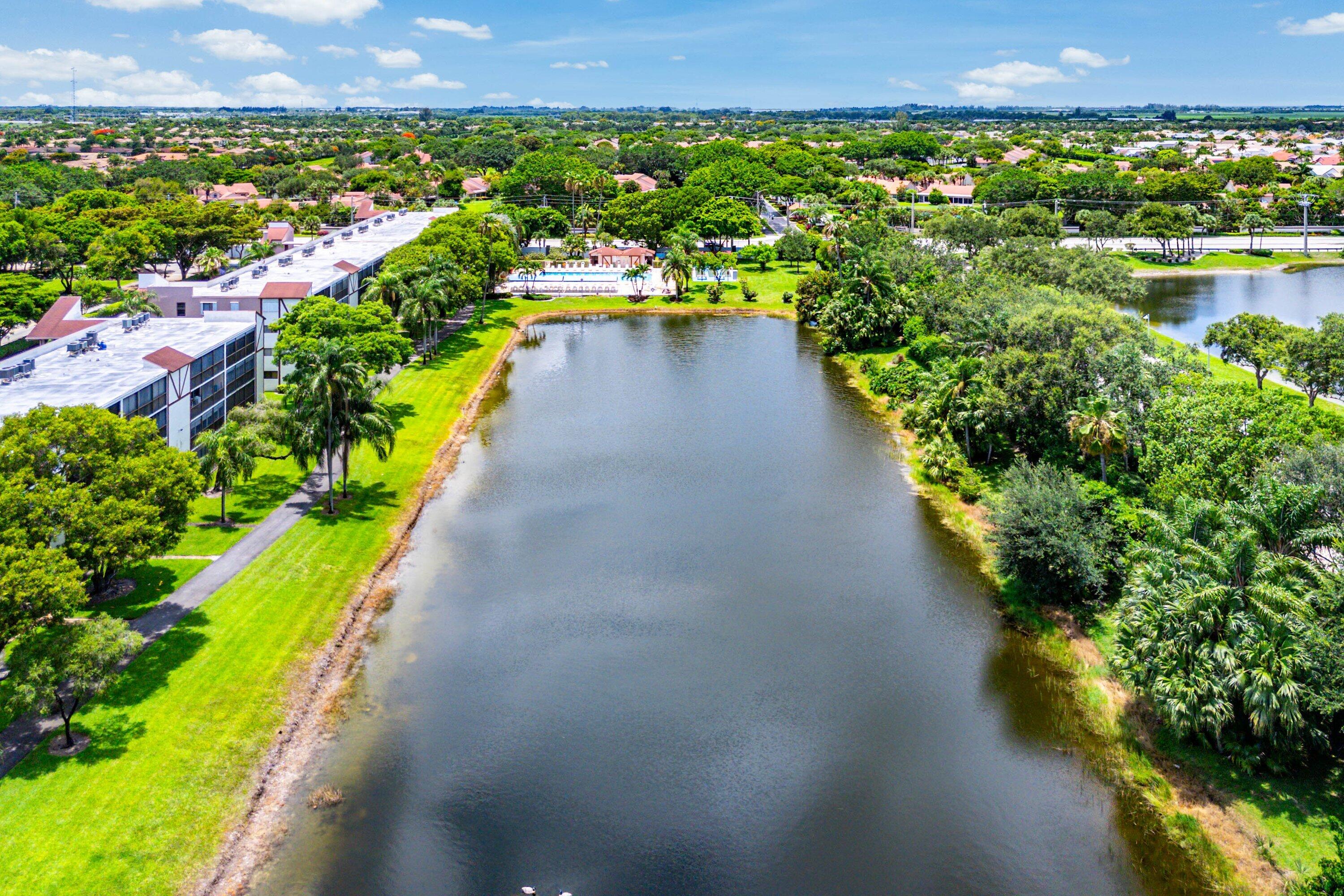HUNTINGTON LAKES SEC FOUR CONDOS - Residential