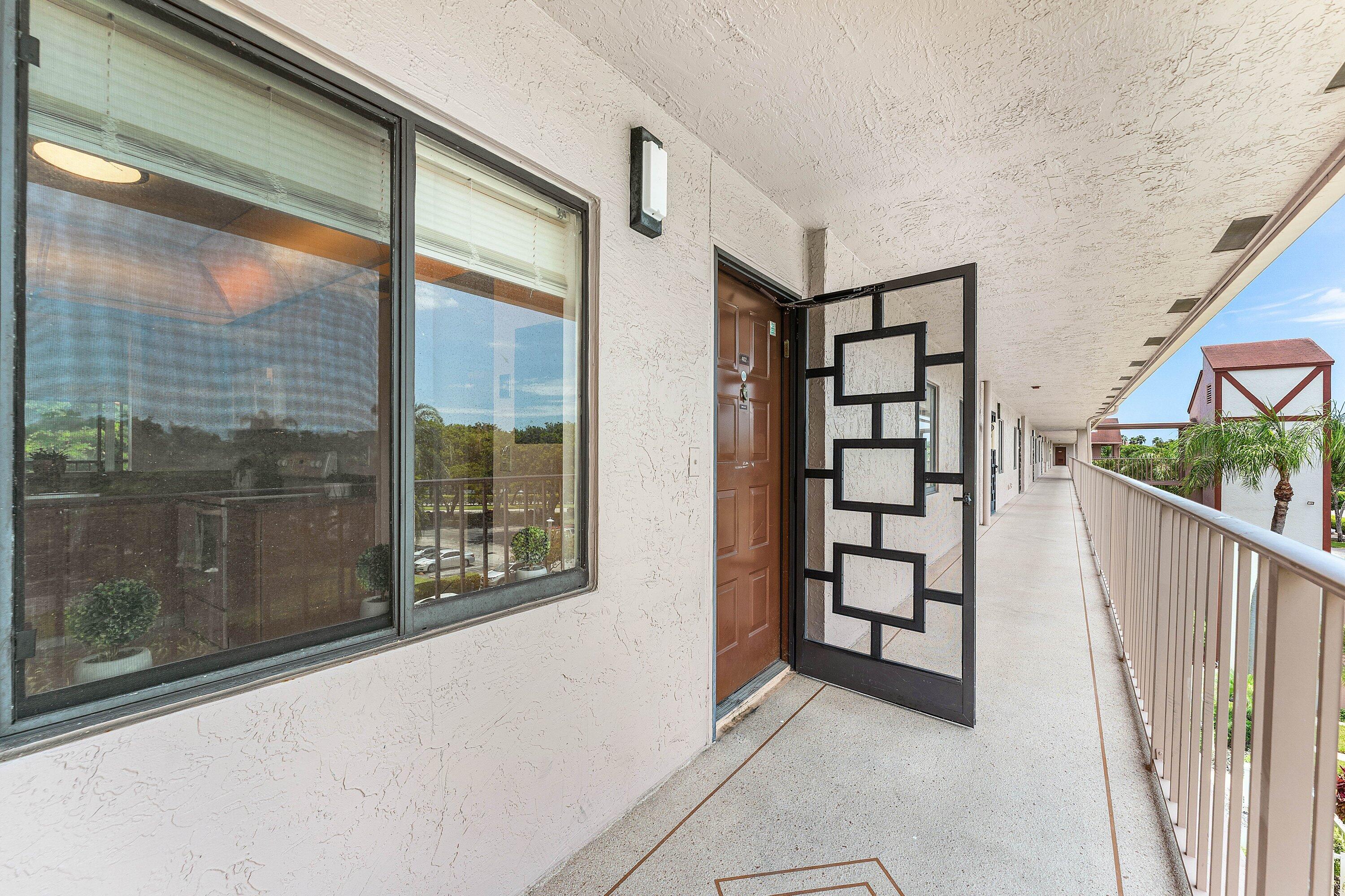 HUNTINGTON LAKES SEC FOUR CONDOS - Residential