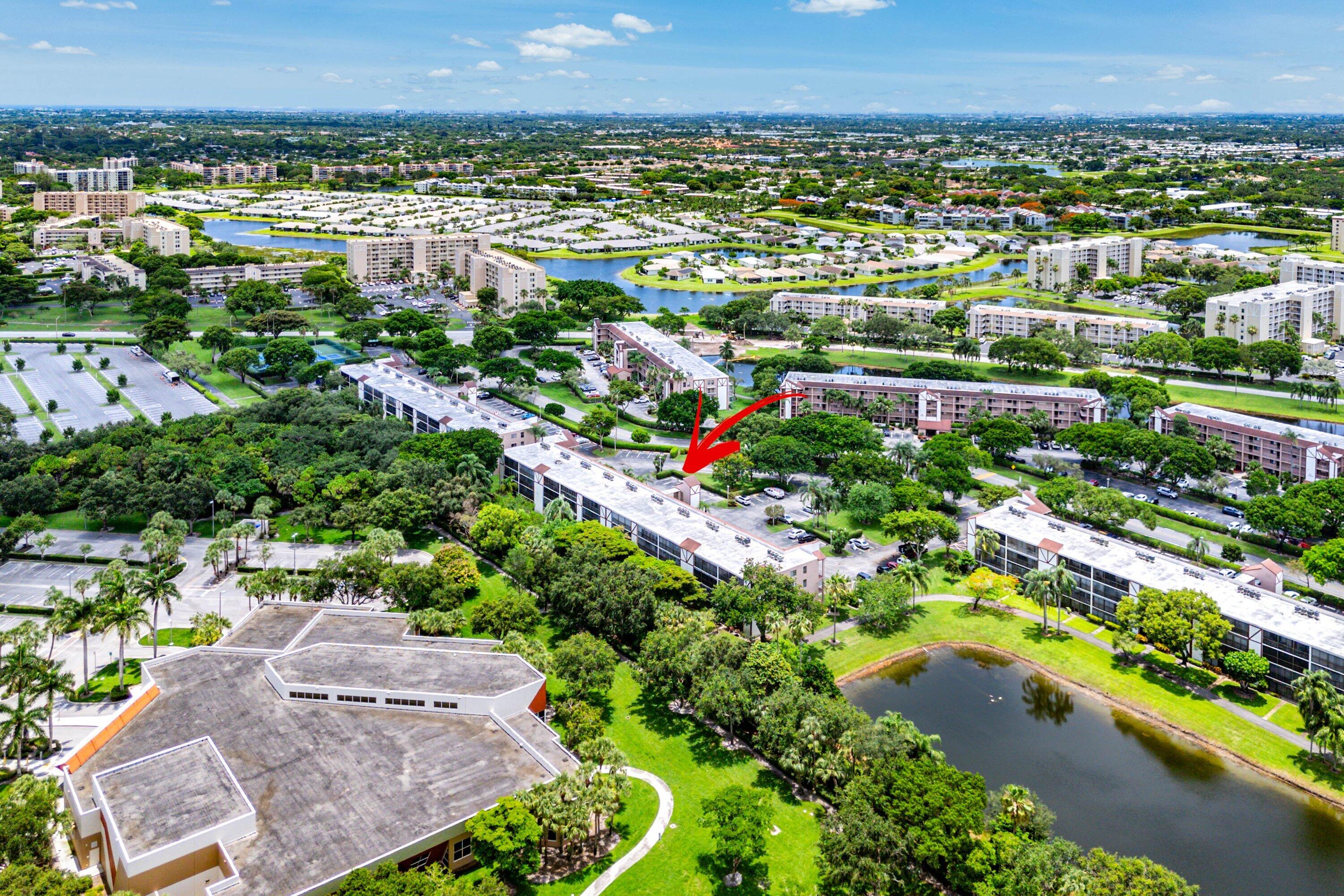 HUNTINGTON LAKES SEC FOUR CONDOS - Residential