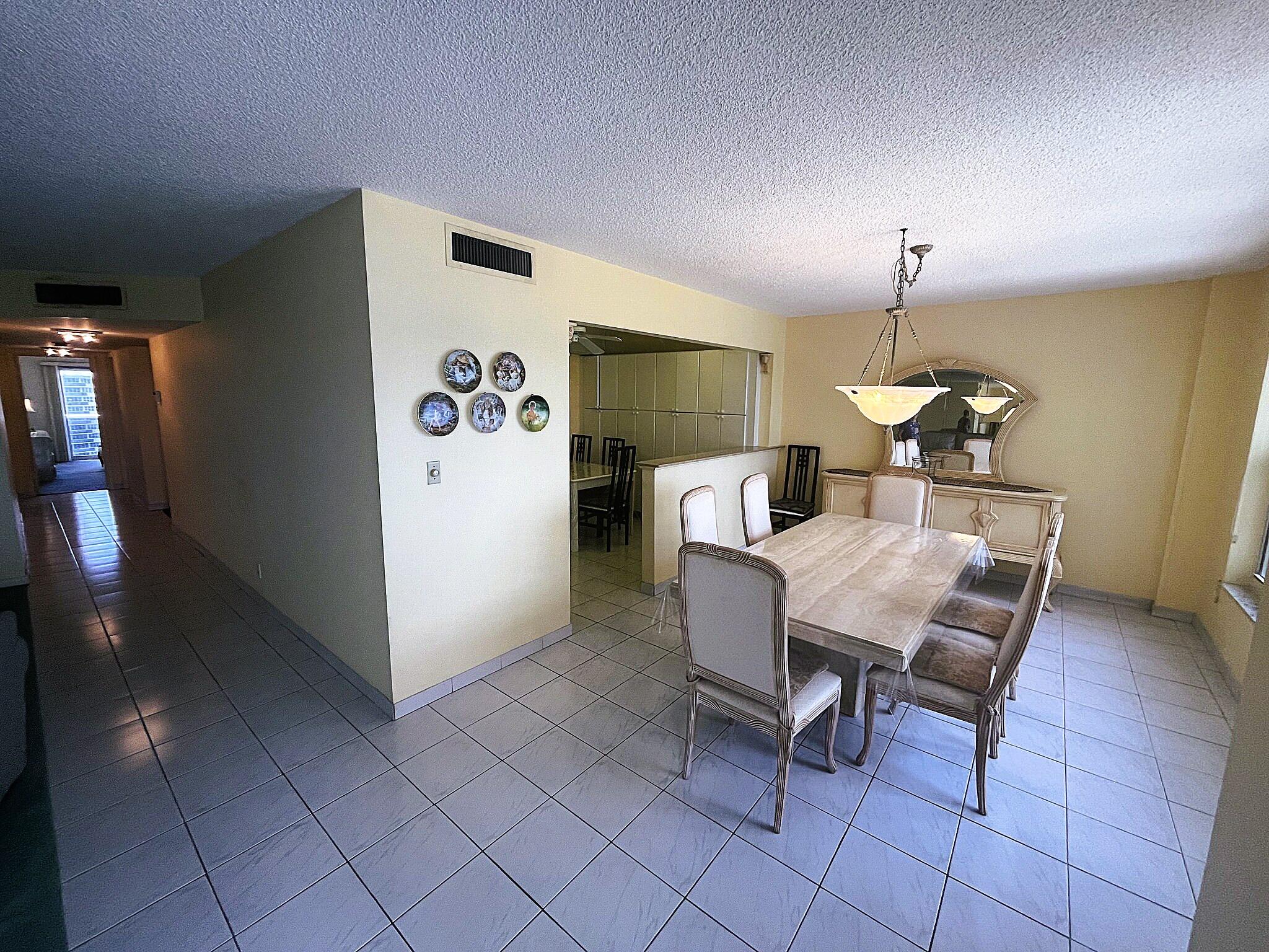 PLAYA DEL SOL CONDO - Residential