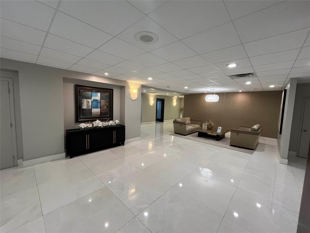 PLAYA DEL SOL CONDO - Residential