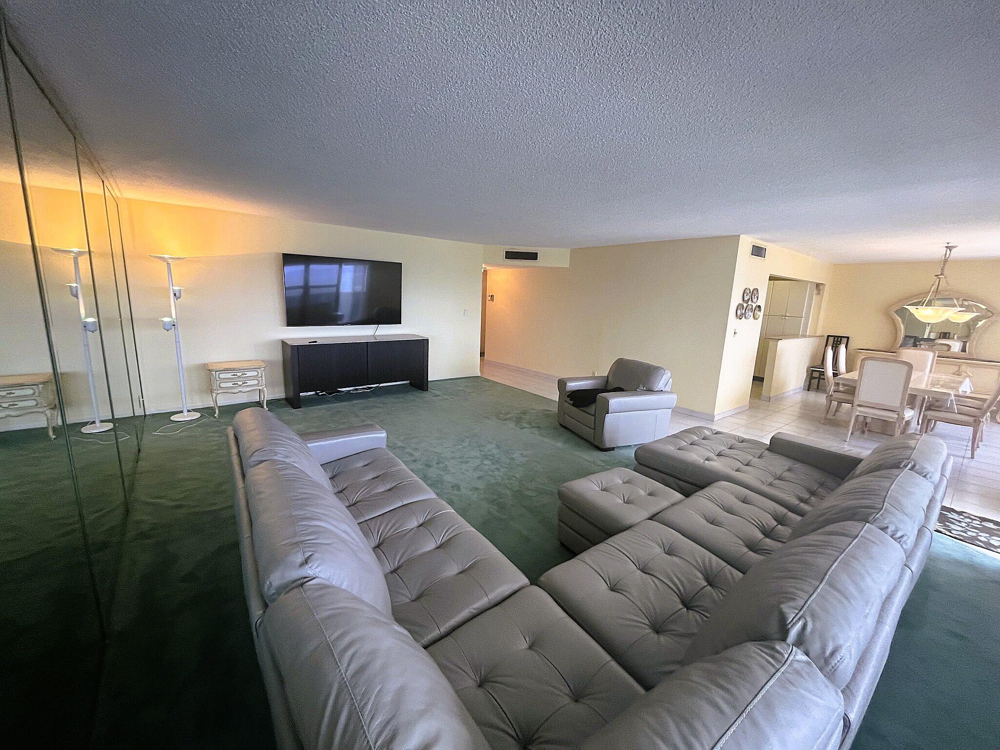 PLAYA DEL SOL CONDO - Residential