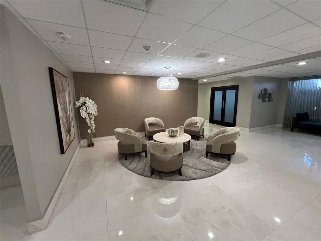 PLAYA DEL SOL CONDO - Residential