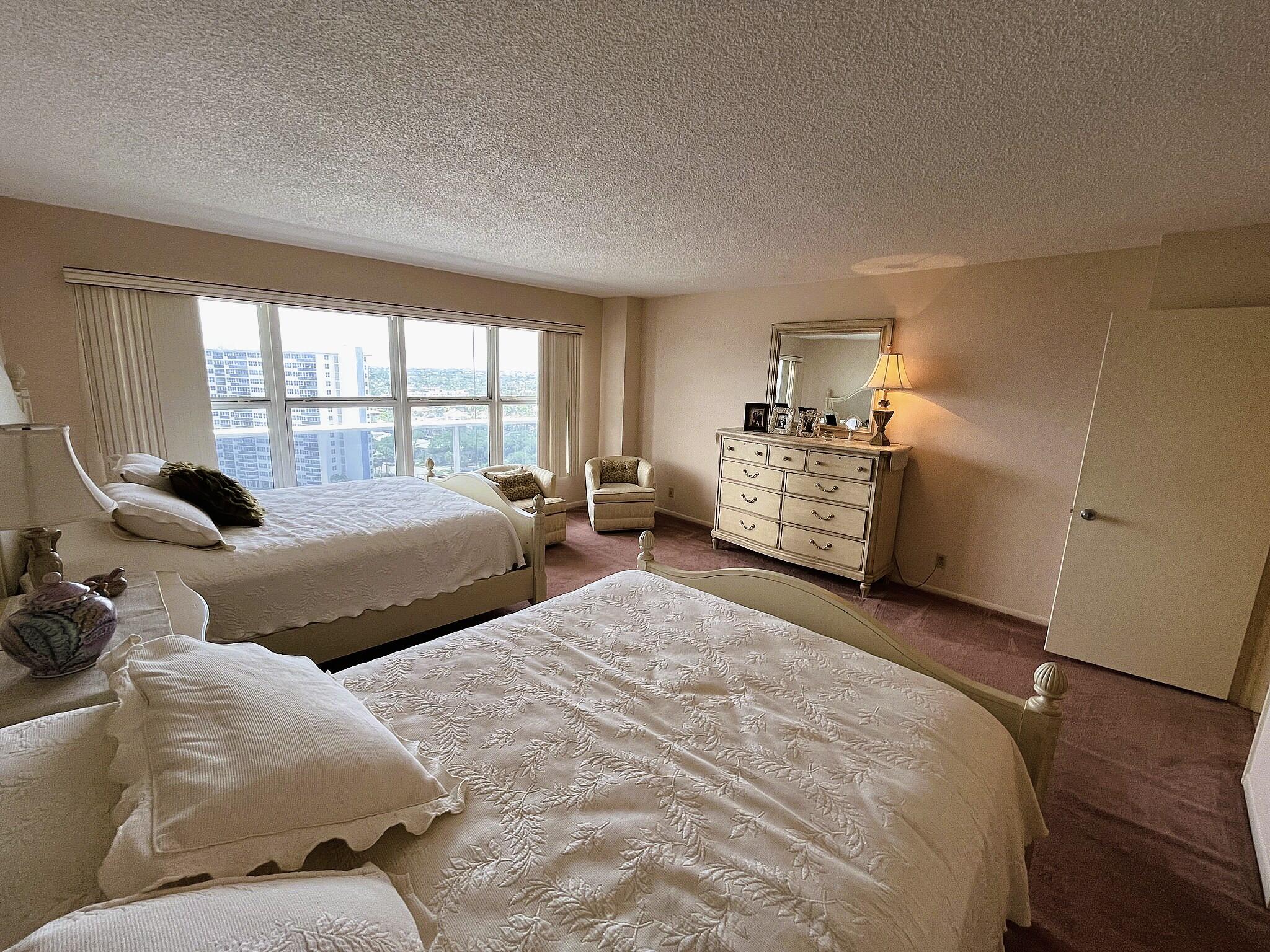 PLAYA DEL SOL CONDO - Residential