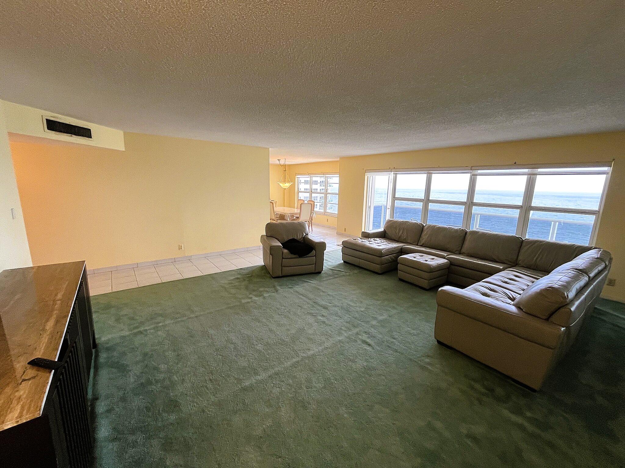 PLAYA DEL SOL CONDO - Residential