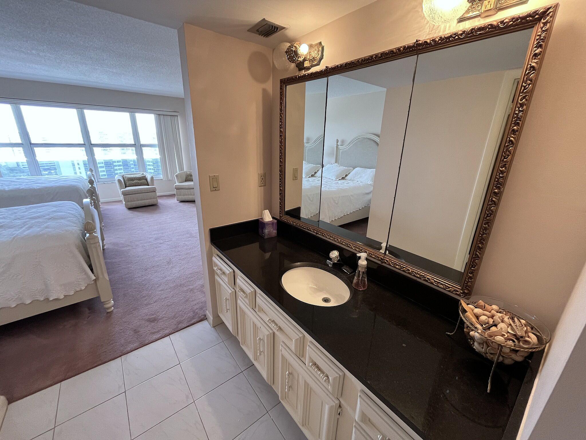 PLAYA DEL SOL CONDO - Residential