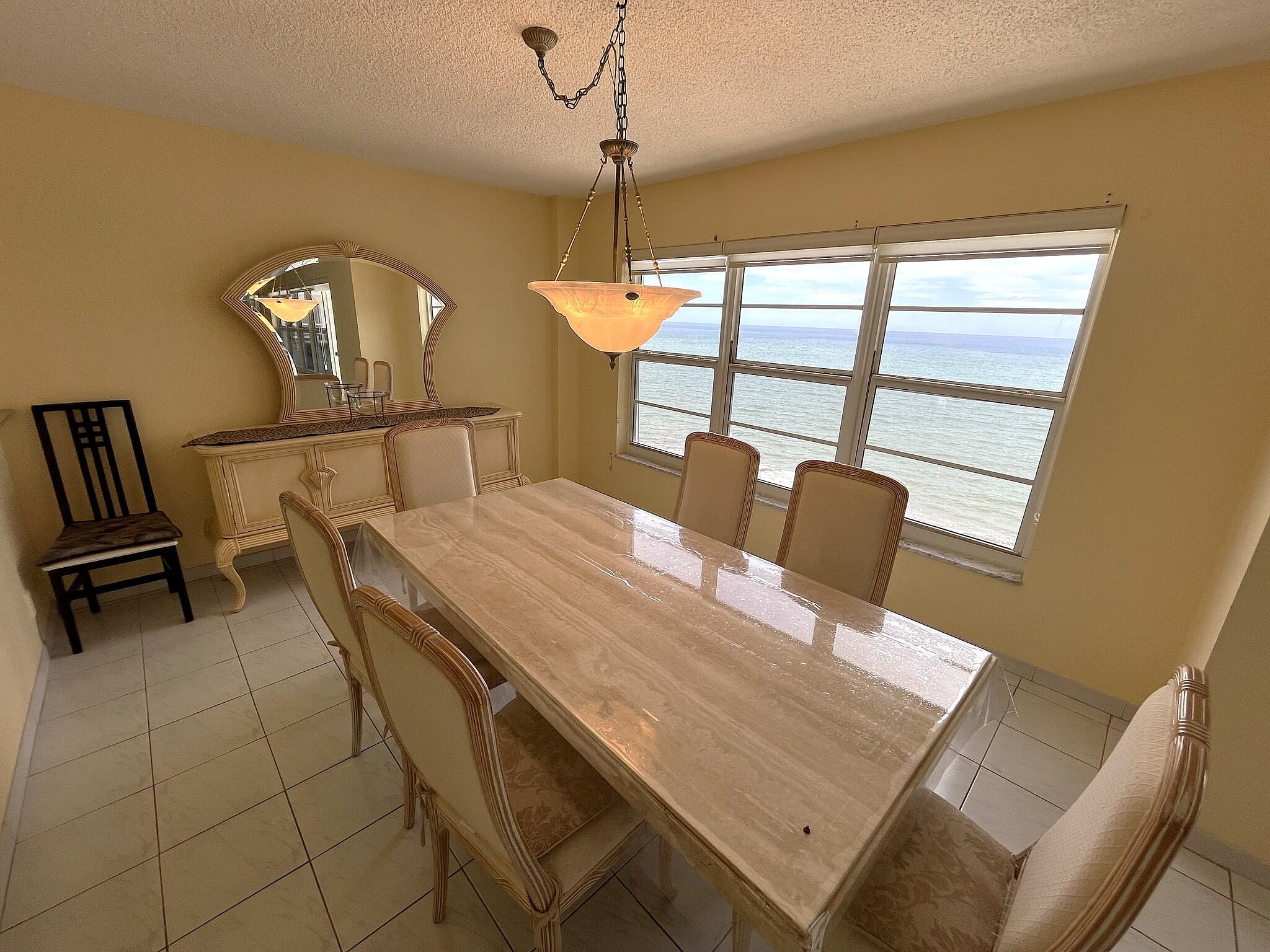 PLAYA DEL SOL CONDO - Residential