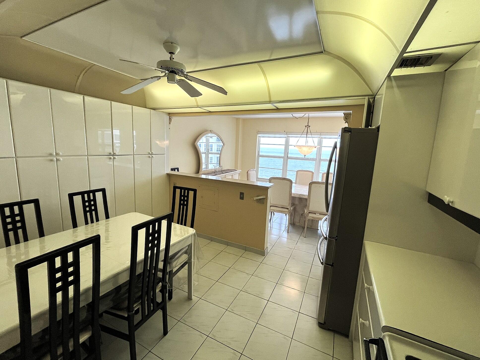 PLAYA DEL SOL CONDO - Residential