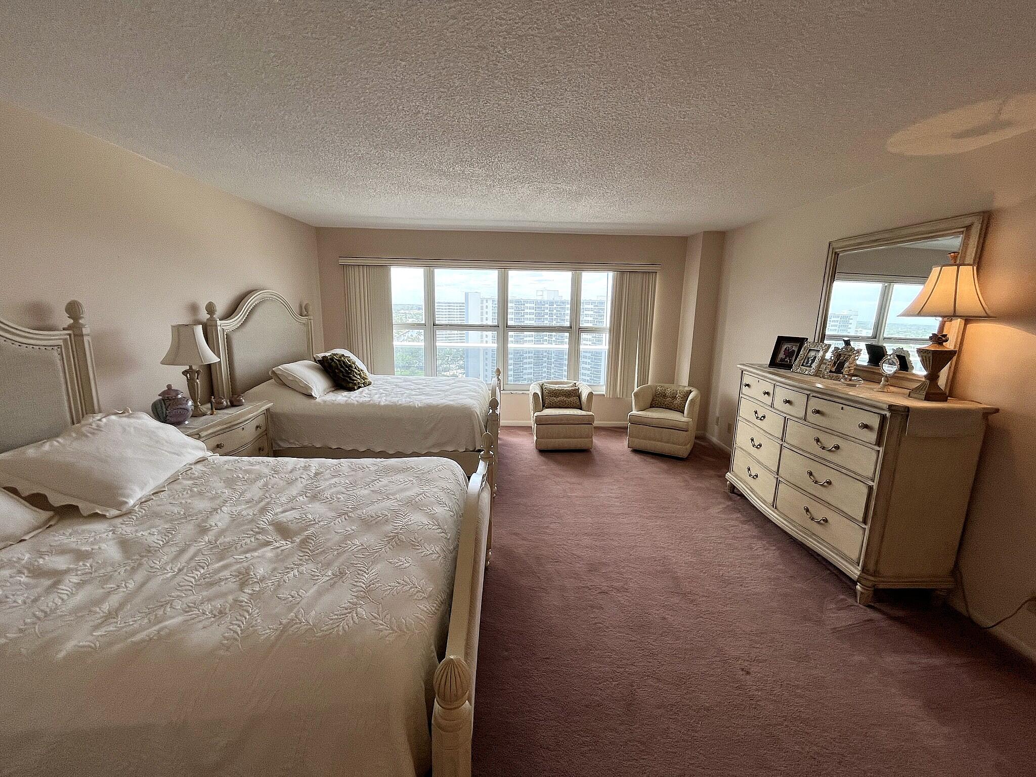 PLAYA DEL SOL CONDO - Residential
