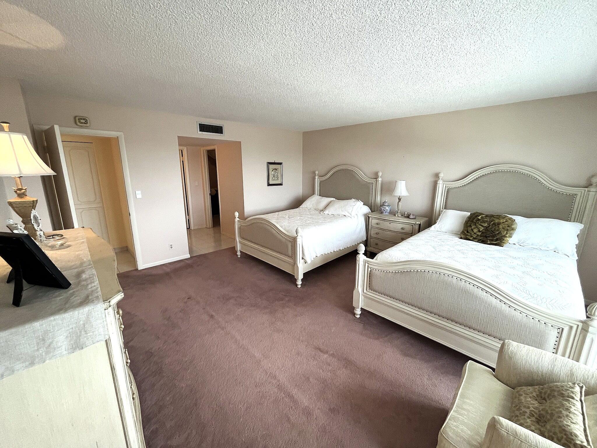 PLAYA DEL SOL CONDO - Residential