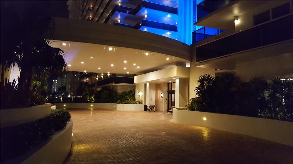PLAYA DEL SOL CONDO - Residential