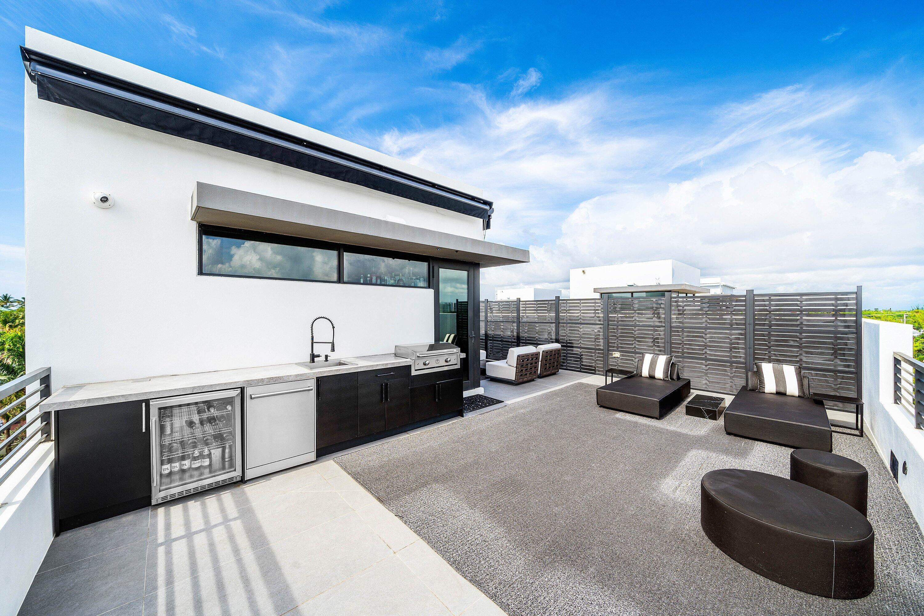 GULF STREAM VIEWS - Residential