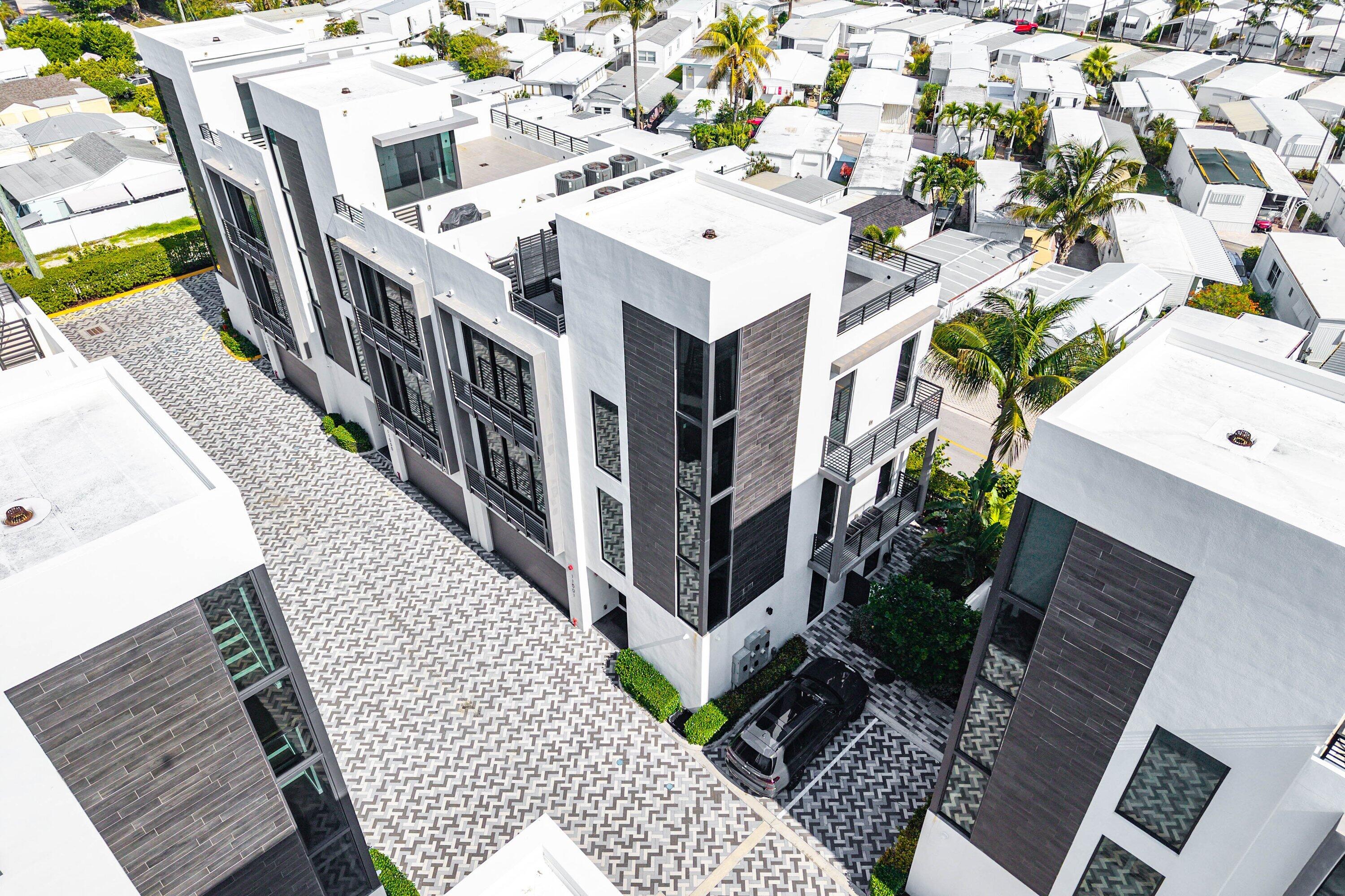 GULF STREAM VIEWS - Residential